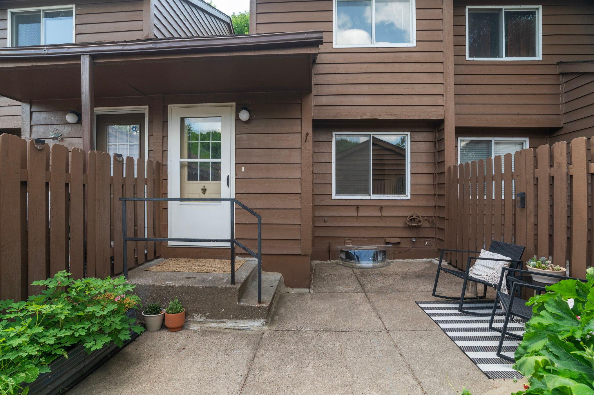 2455 Crestwood Drive