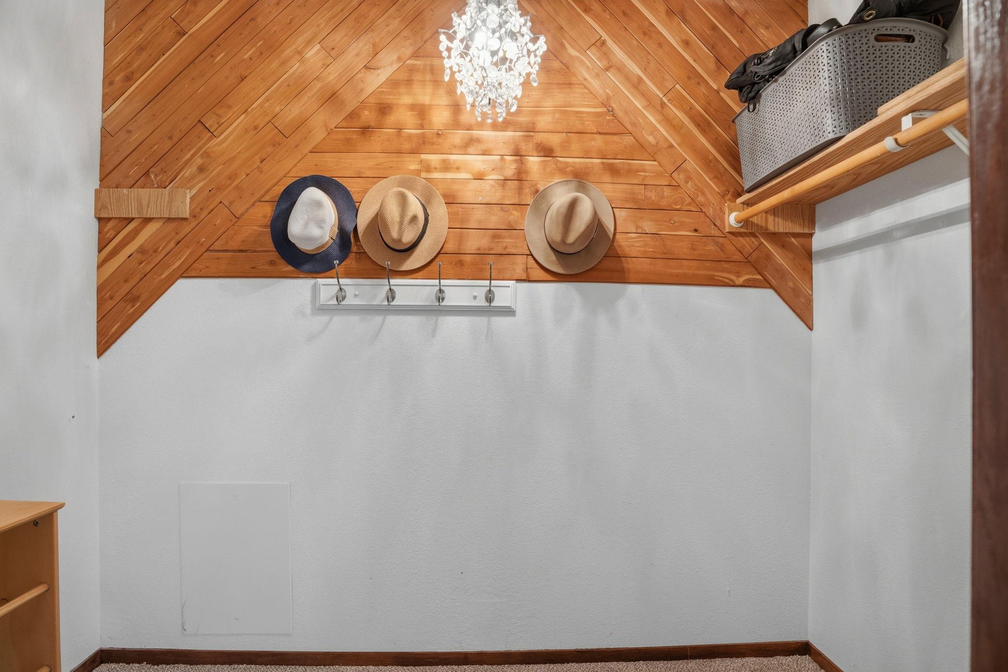 2455 Crestwood Drive