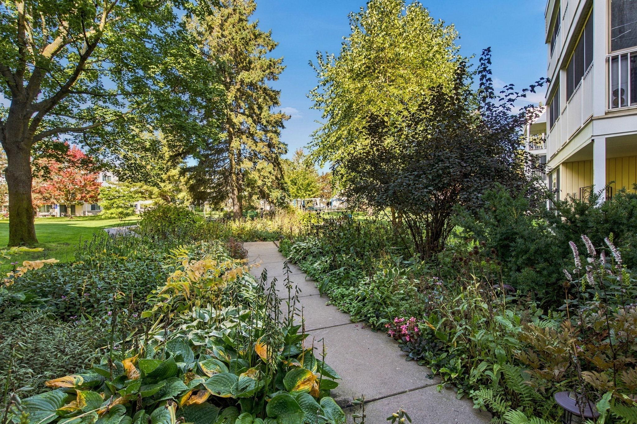 132 Demont Avenue E Unit: 238