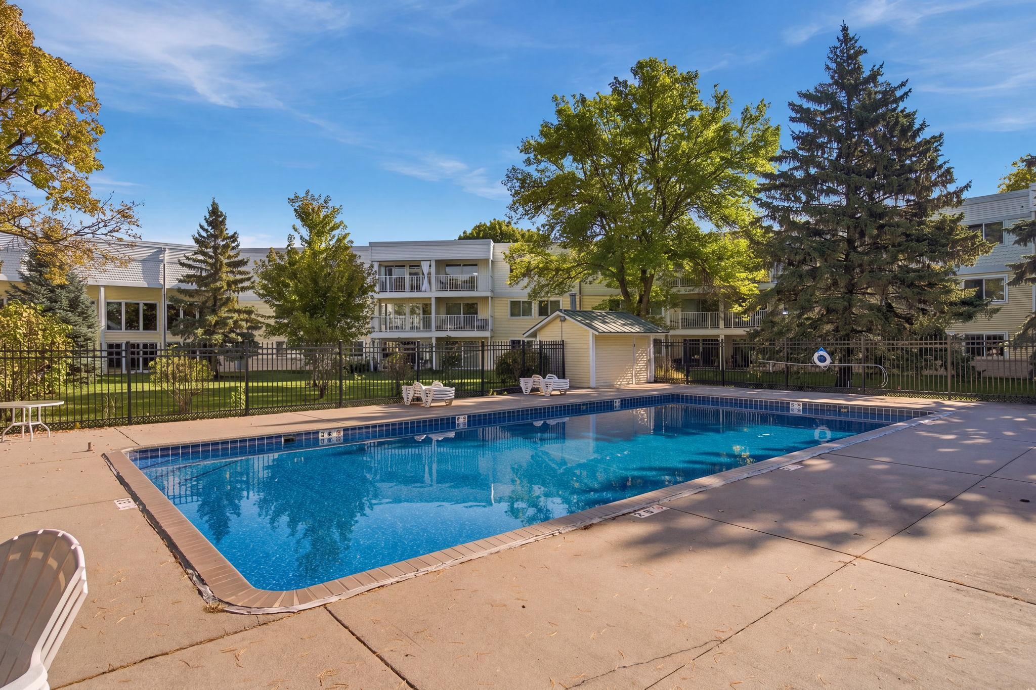 132 Demont Avenue E Unit: 238