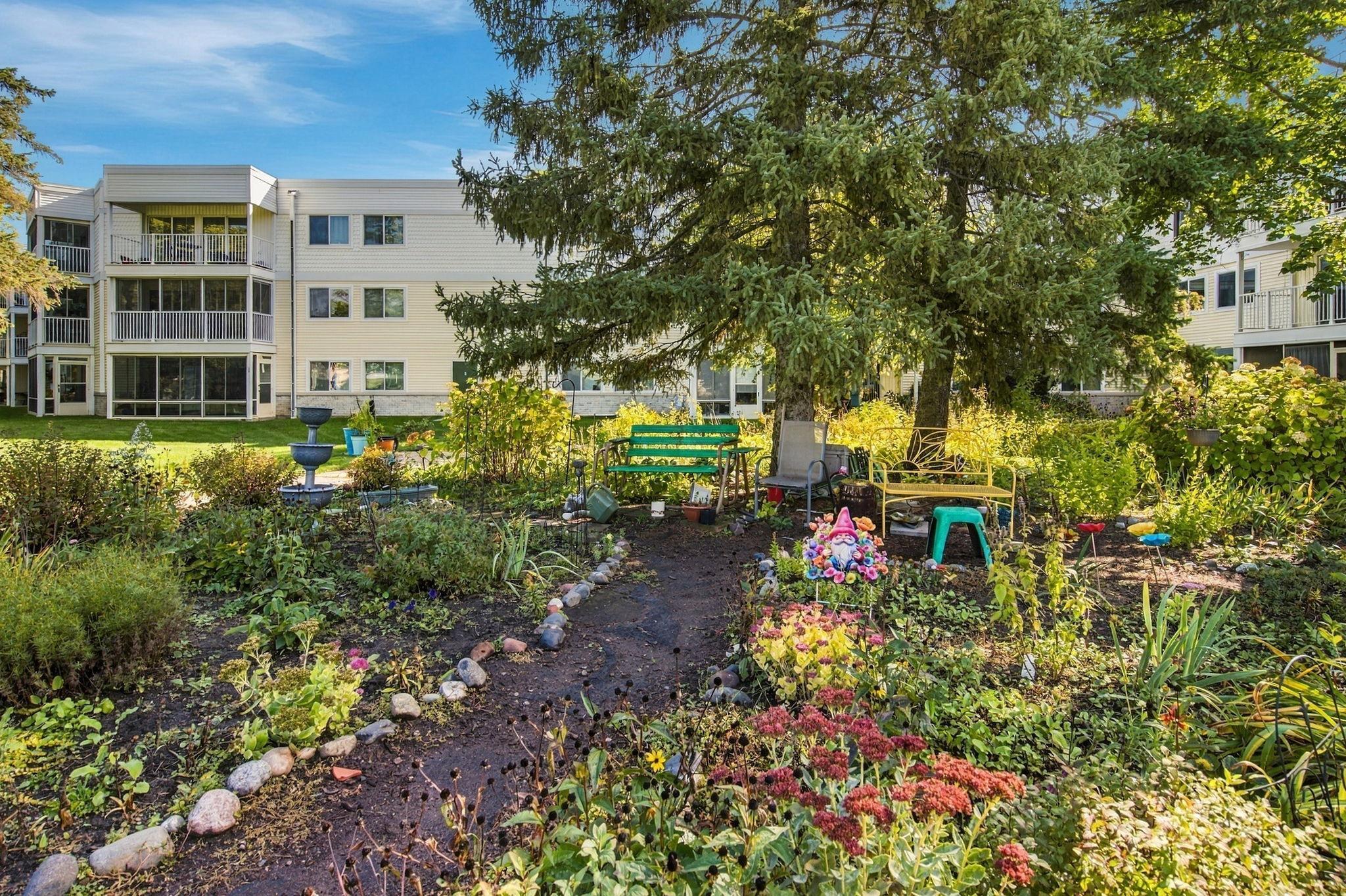 132 Demont Avenue E Unit: 238