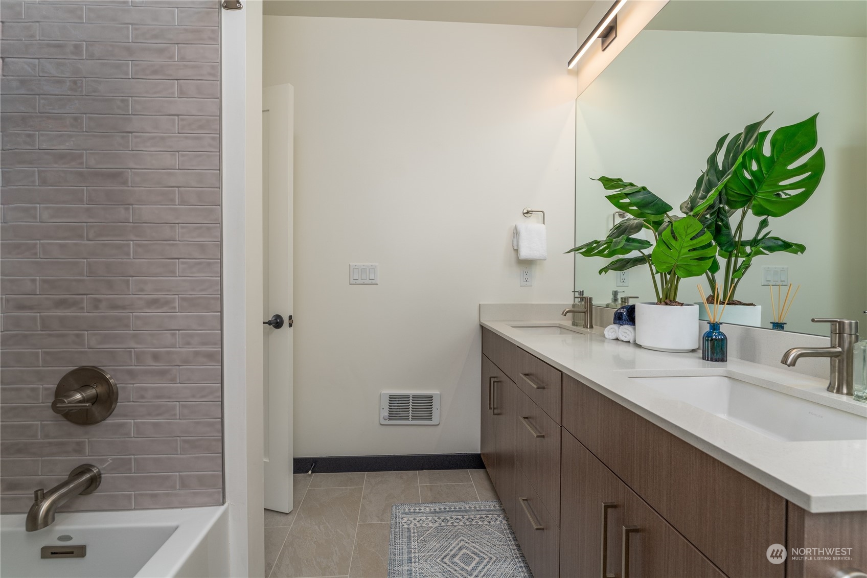 1 Ponderosa Court Canopy #4A