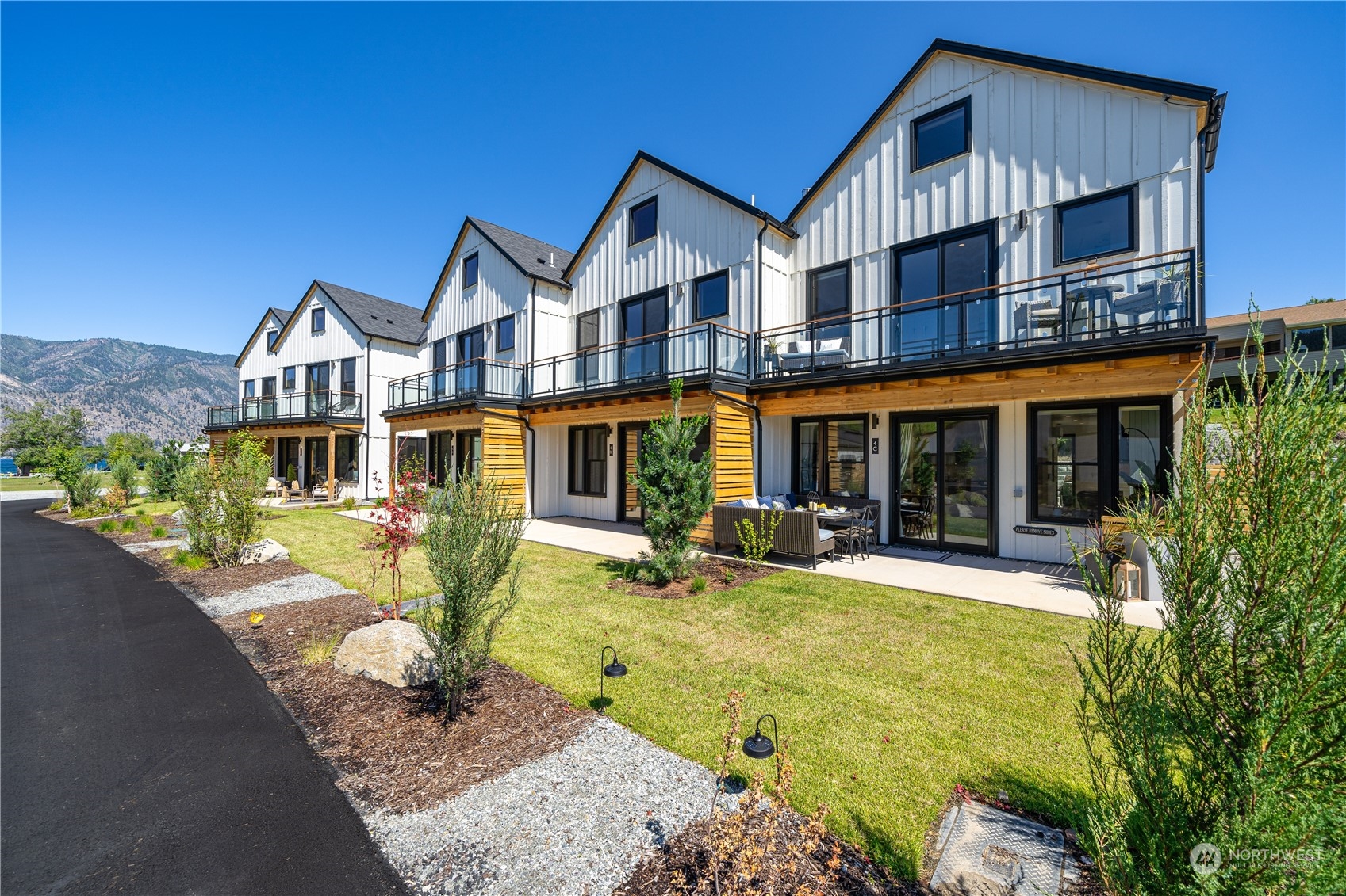 1 Ponderosa Court Canopy #4A