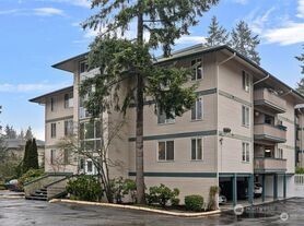 5630 200th Street SW Unit: B219