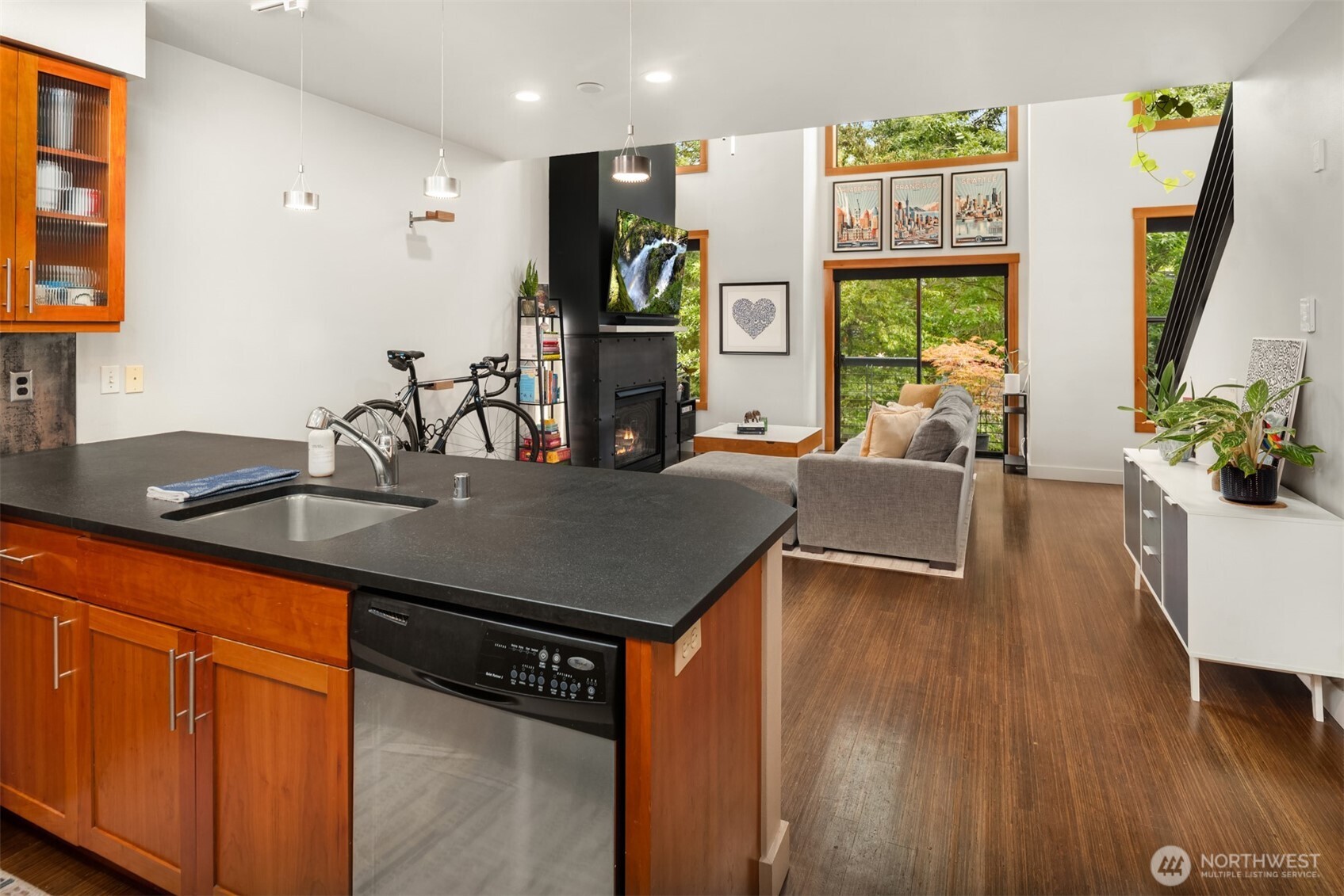1605 E Pike Street Unit: 201
