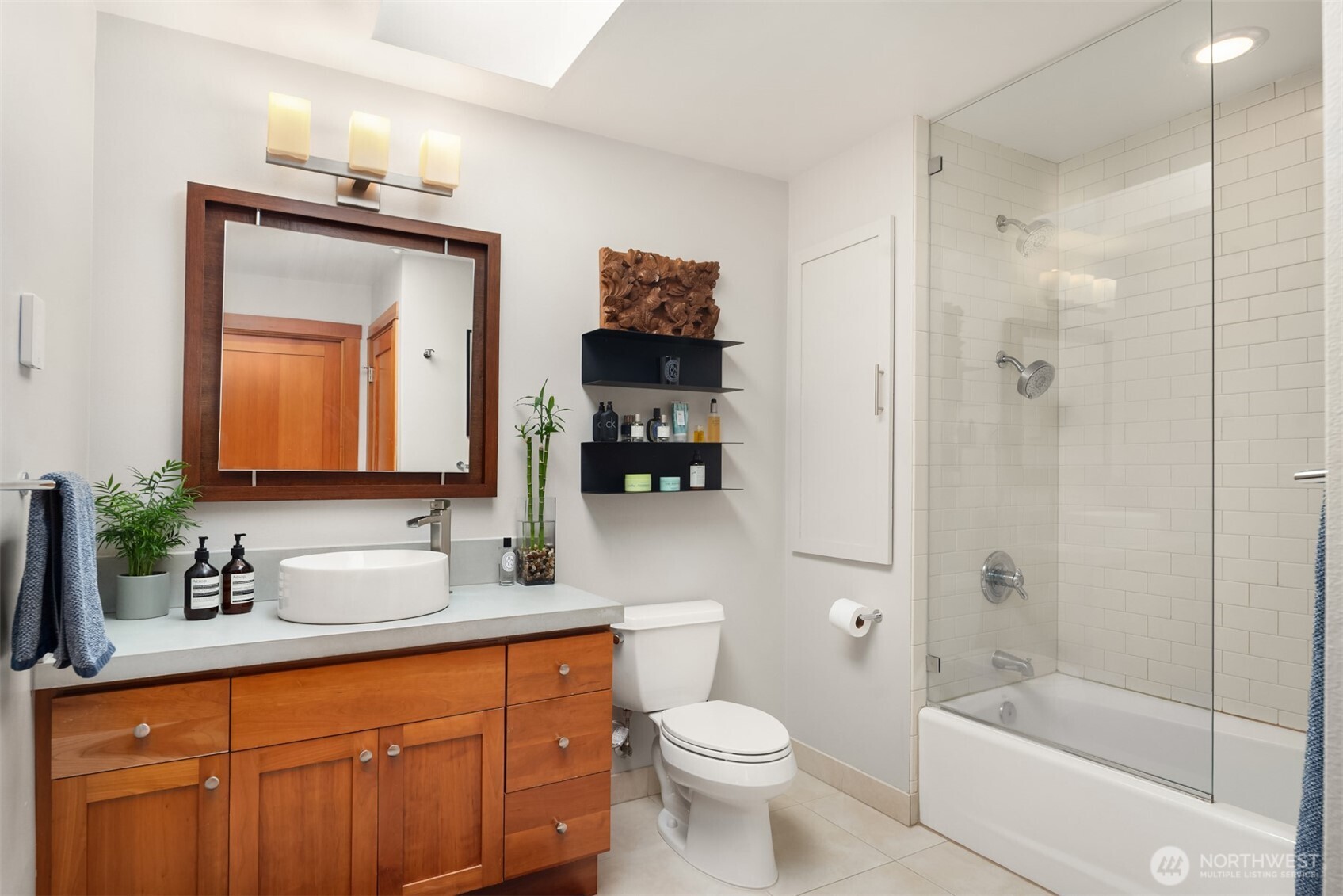 1605 E Pike Street Unit: 201