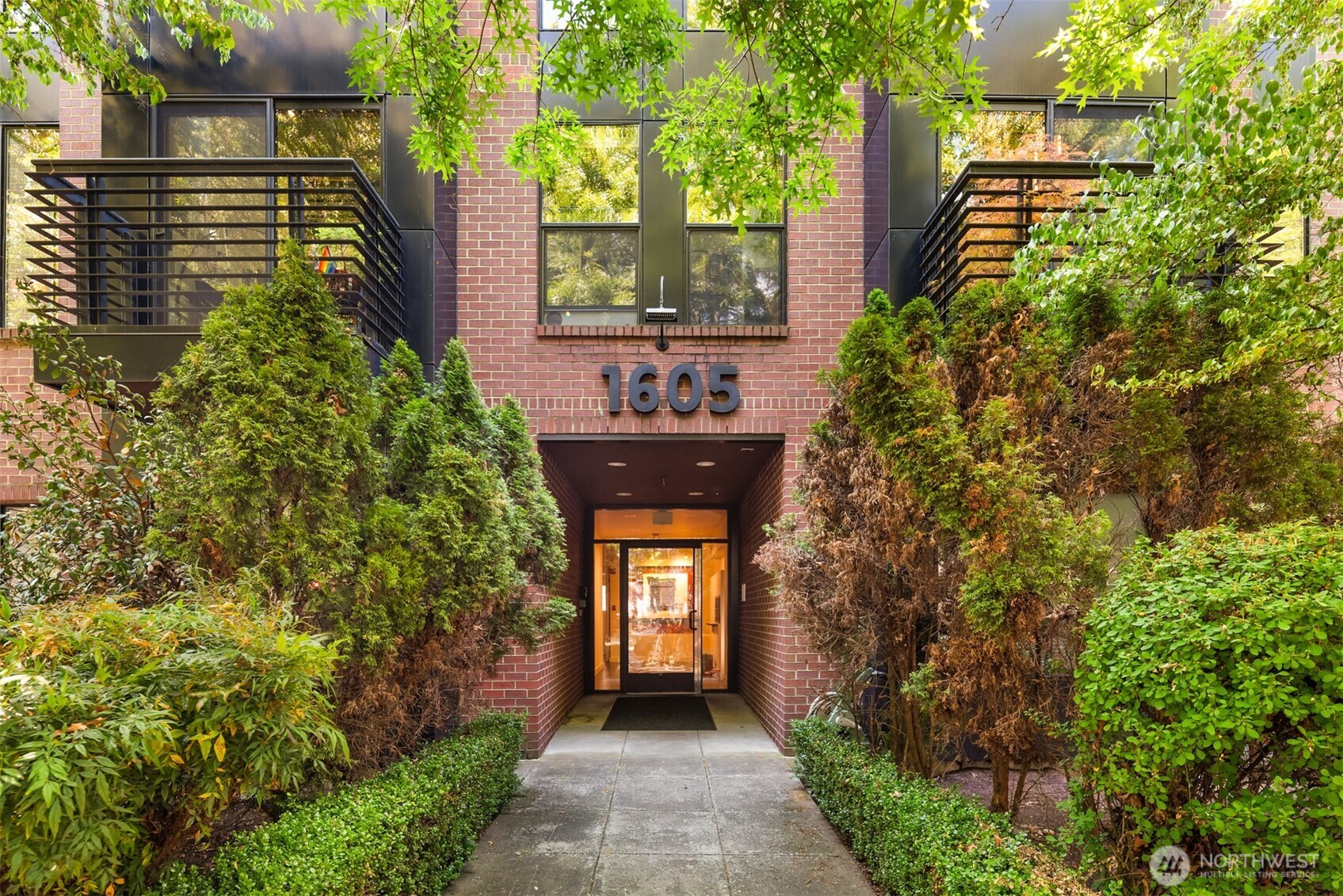 1605 E Pike Street Unit: 201