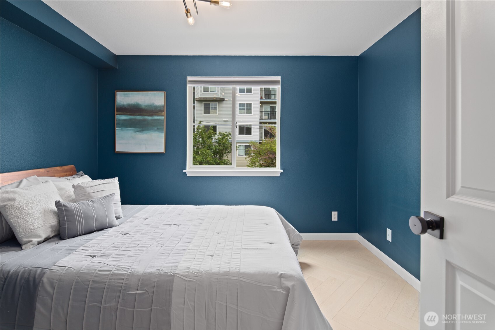 300 10th Avenue Unit: A302