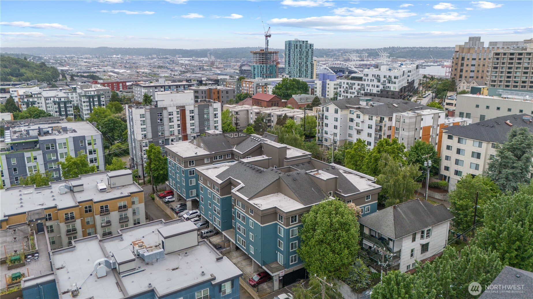 300 10th Avenue Unit: A302