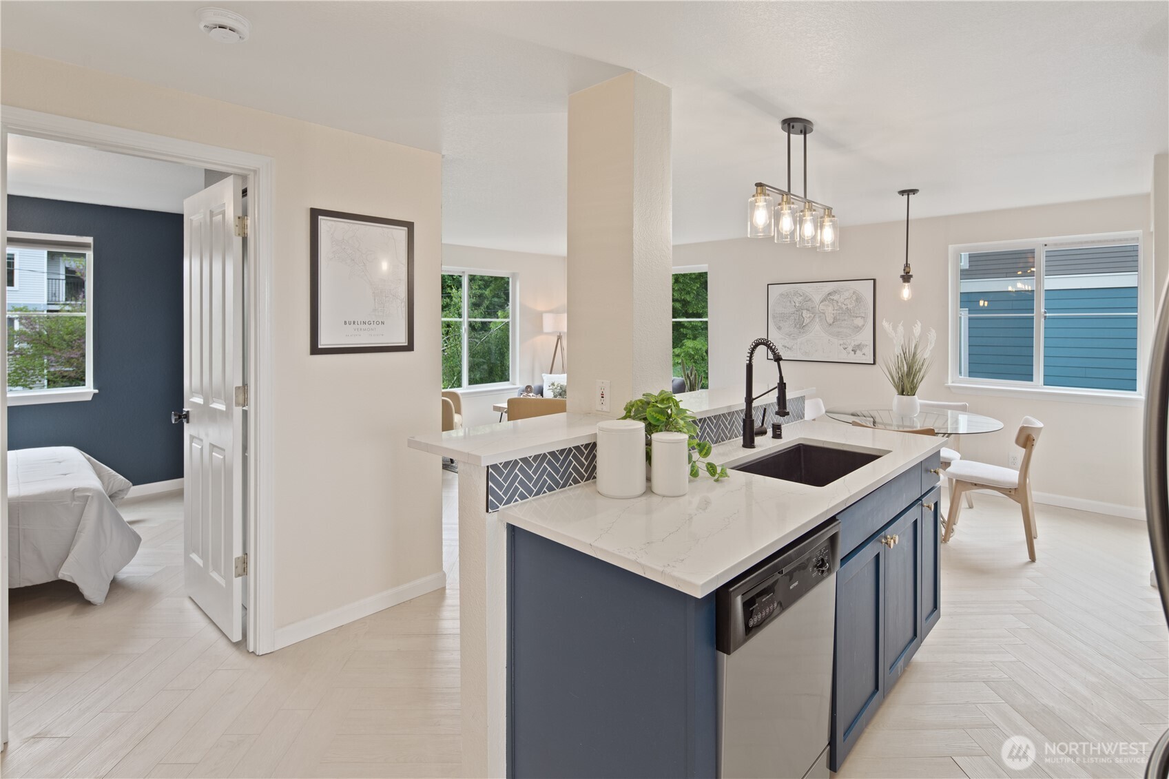 300 10th Avenue Unit: A302