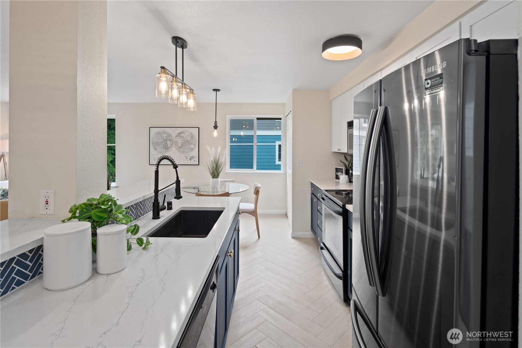 300 10th Avenue Unit: A302