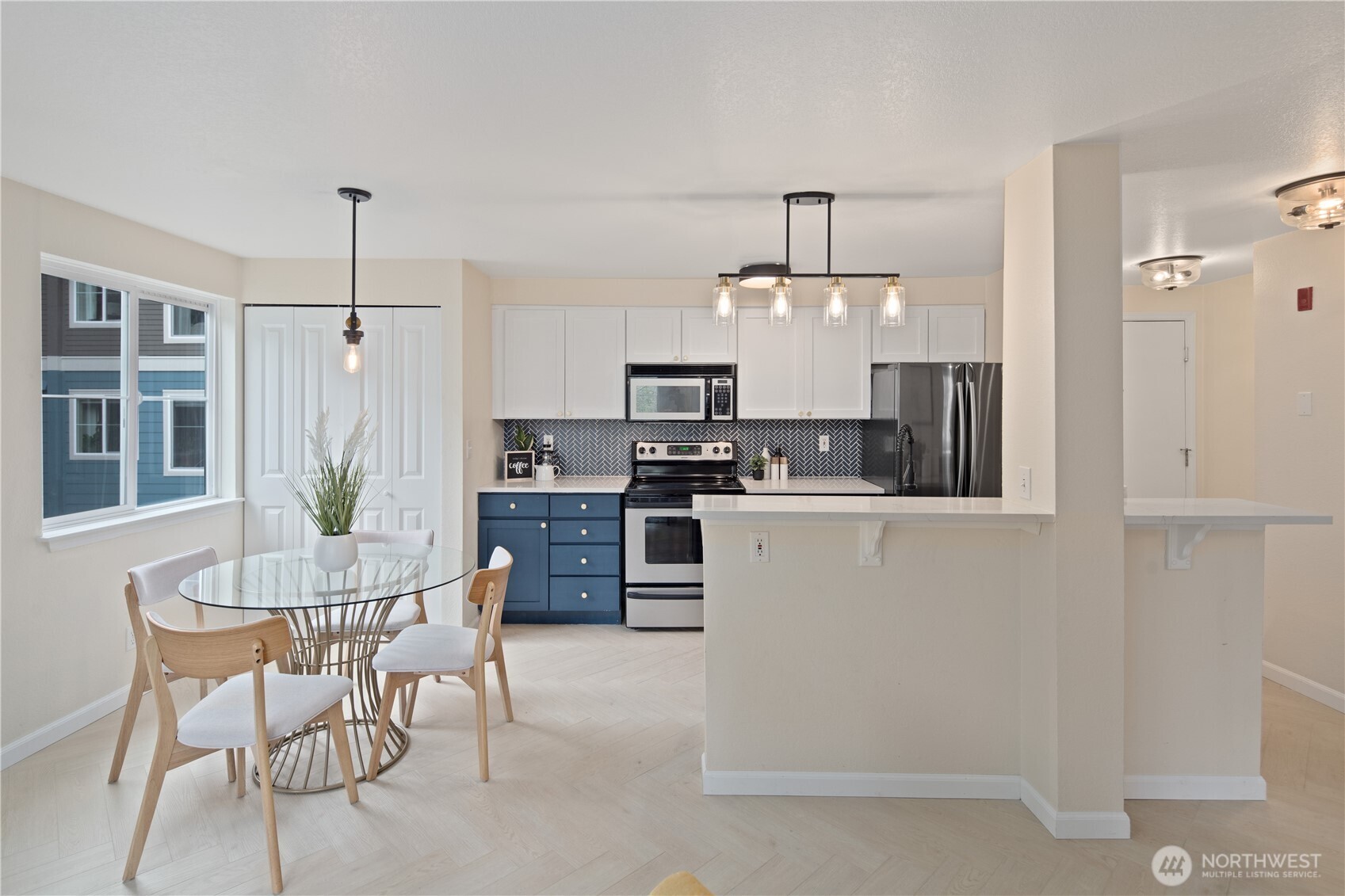 300 10th Avenue Unit: A302