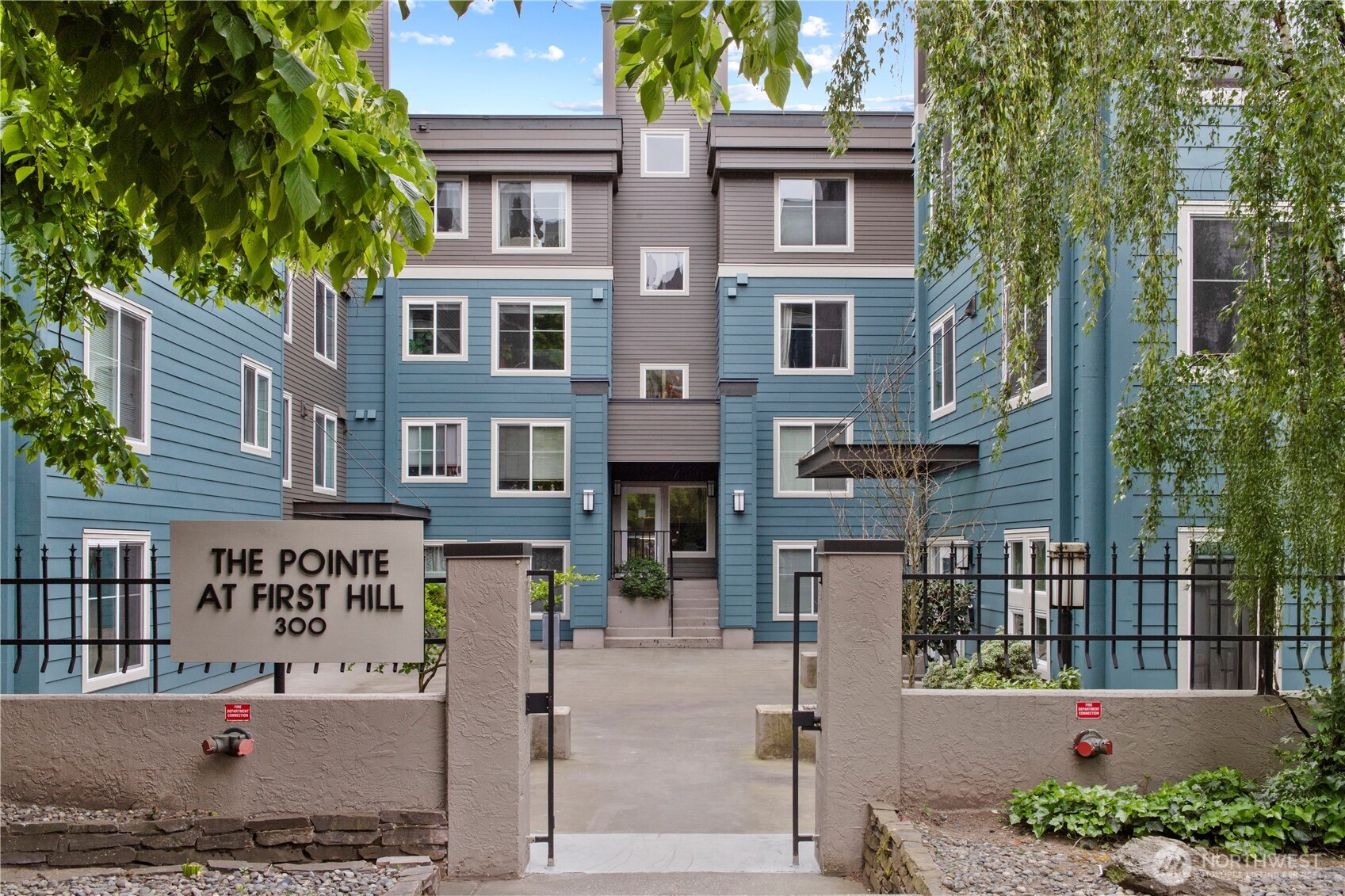 300 10th Avenue Unit: A302