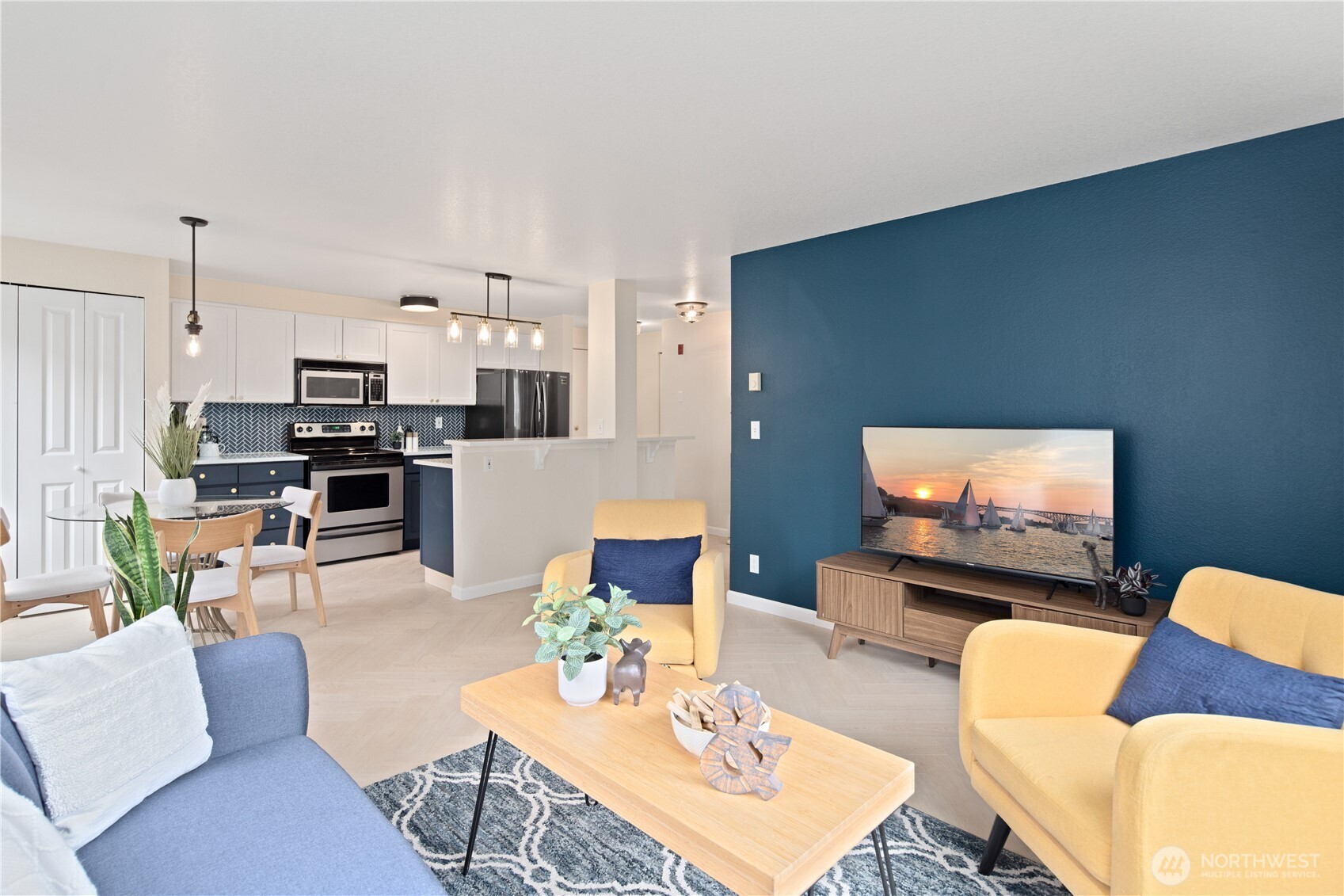 300 10th Avenue Unit: A302