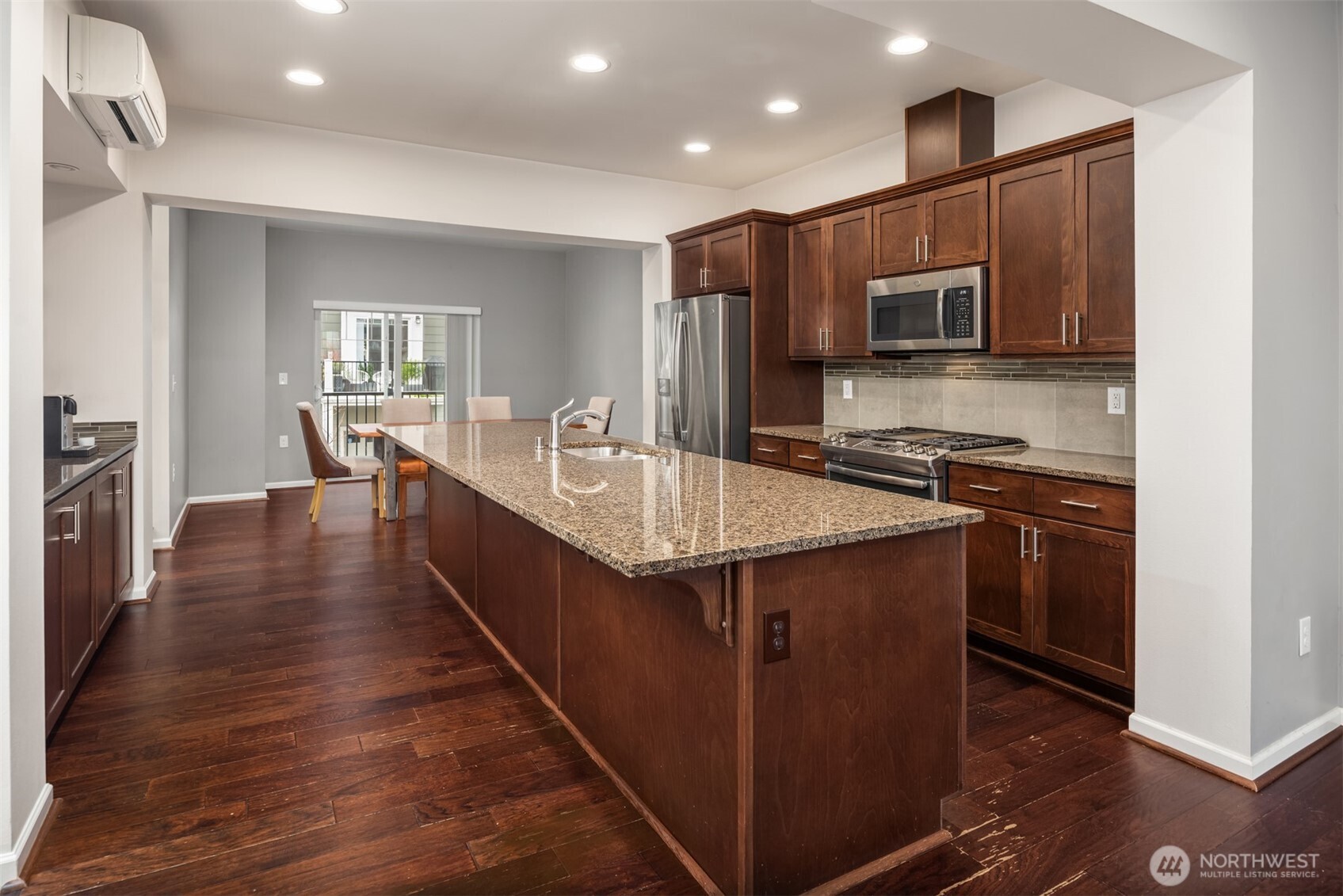 3250 SW Graham Street Unit: 104