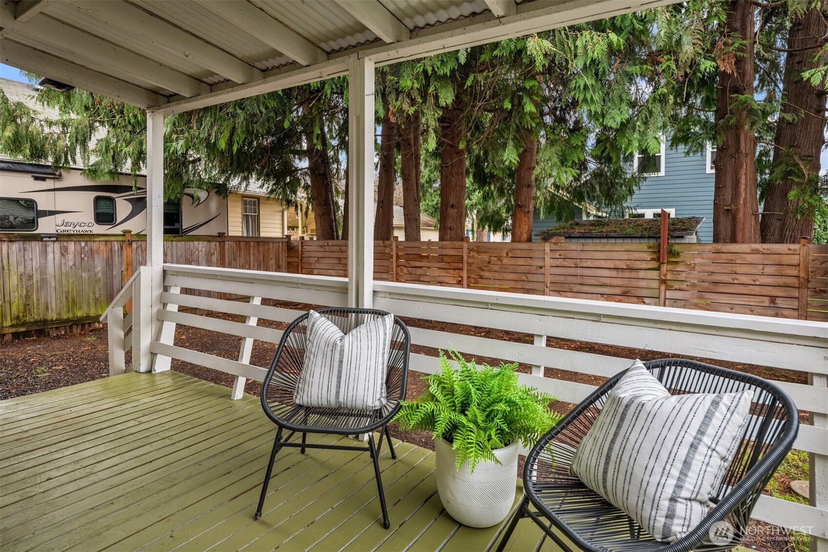 619 Burnett Avenue S