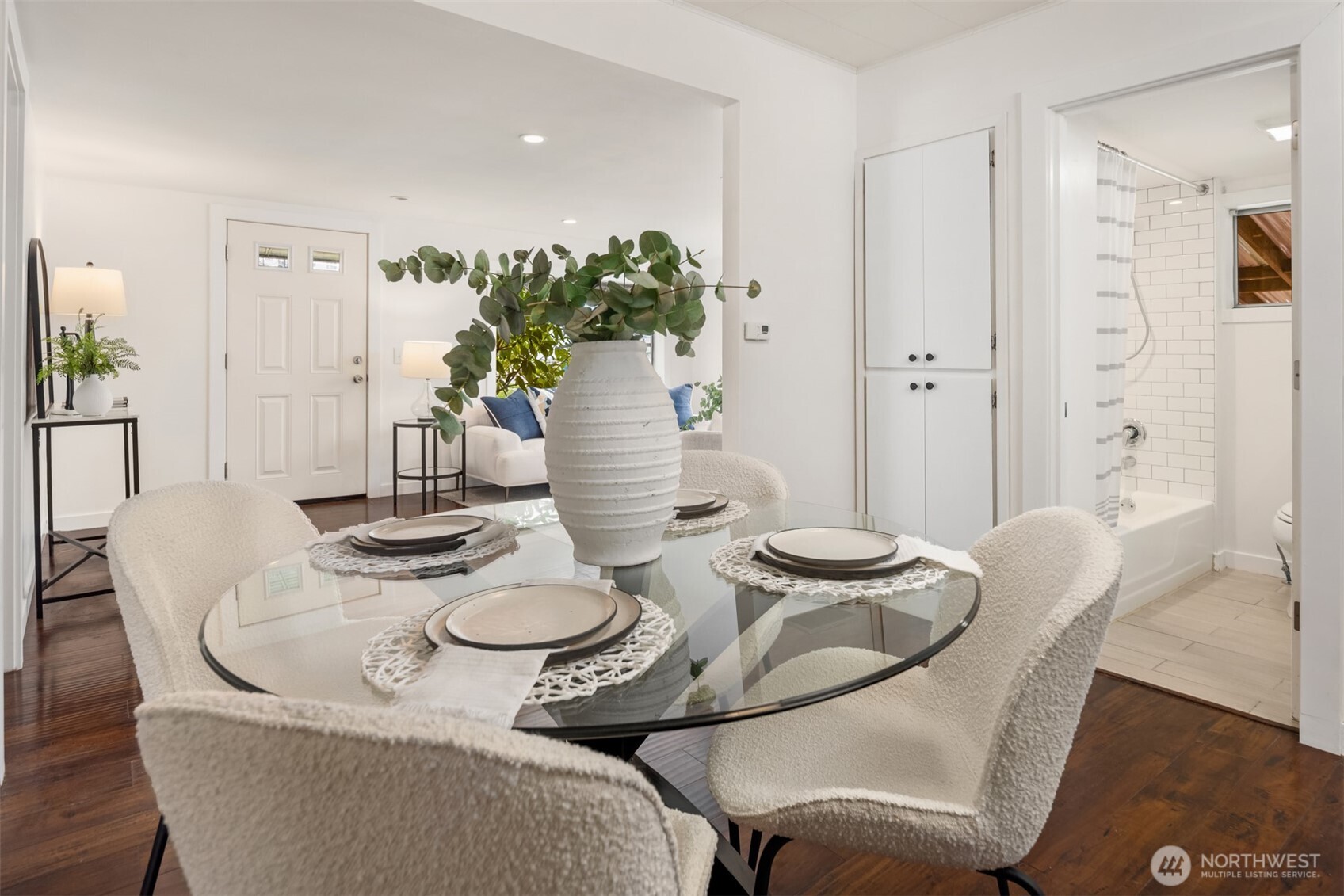 619 Burnett Avenue S