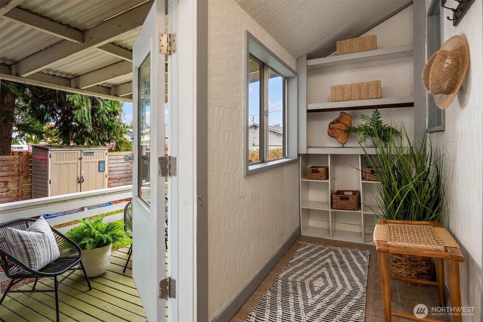 619 Burnett Avenue S