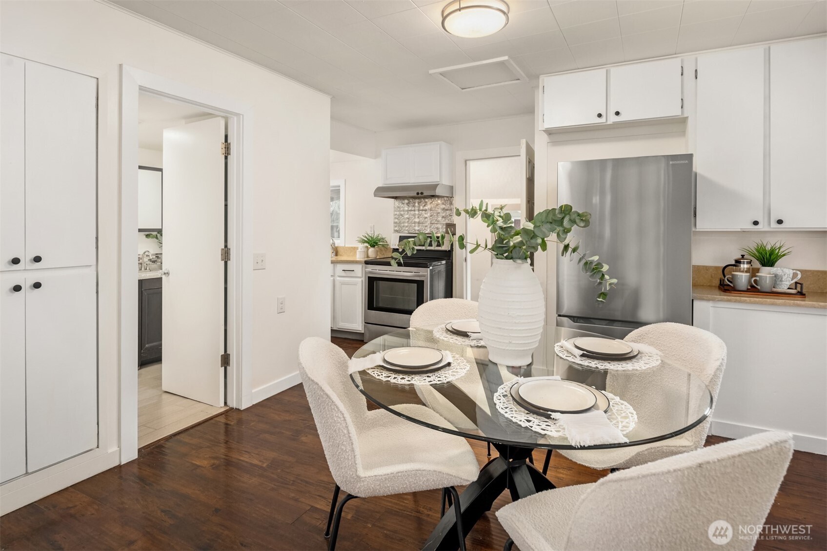 619 Burnett Avenue S