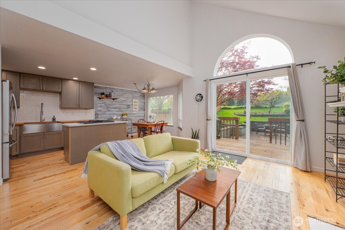 19906 28th Avenue W Unit: B