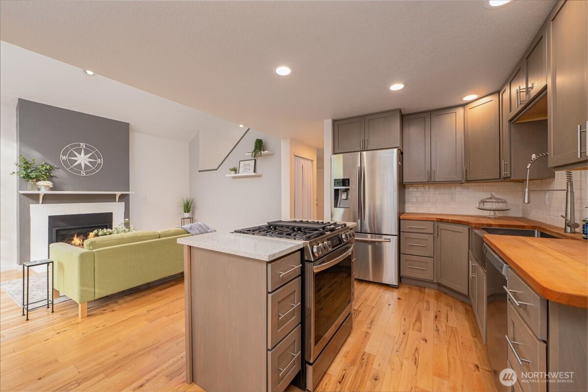 19906 28th Avenue W Unit: B