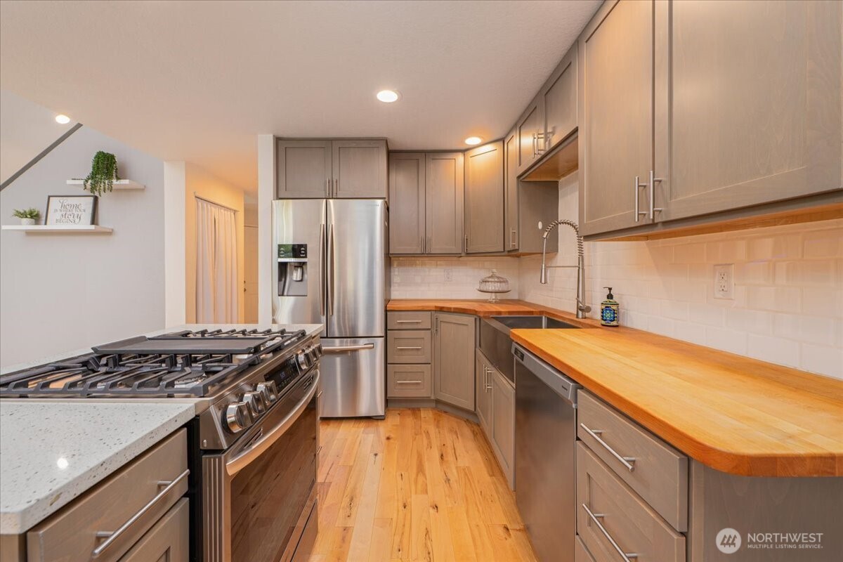 19906 28th Avenue W Unit: B
