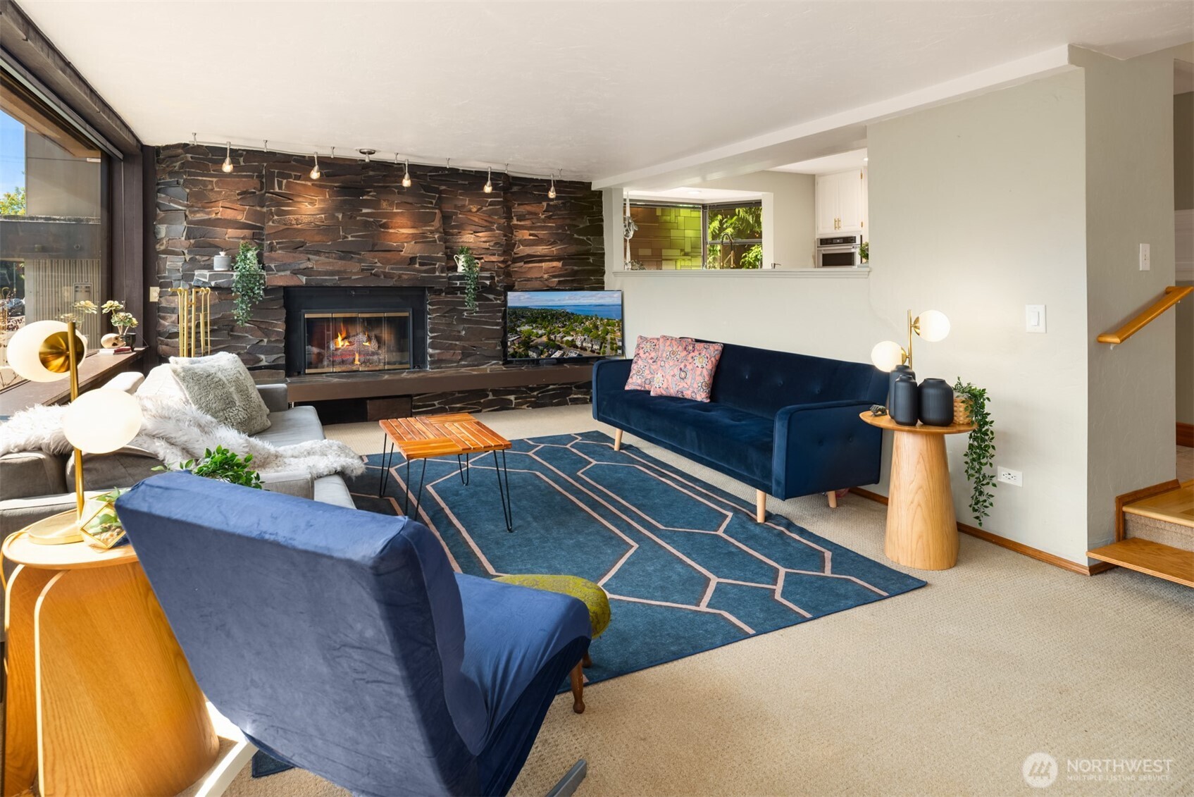 1627 California Avenue SW Unit: 2