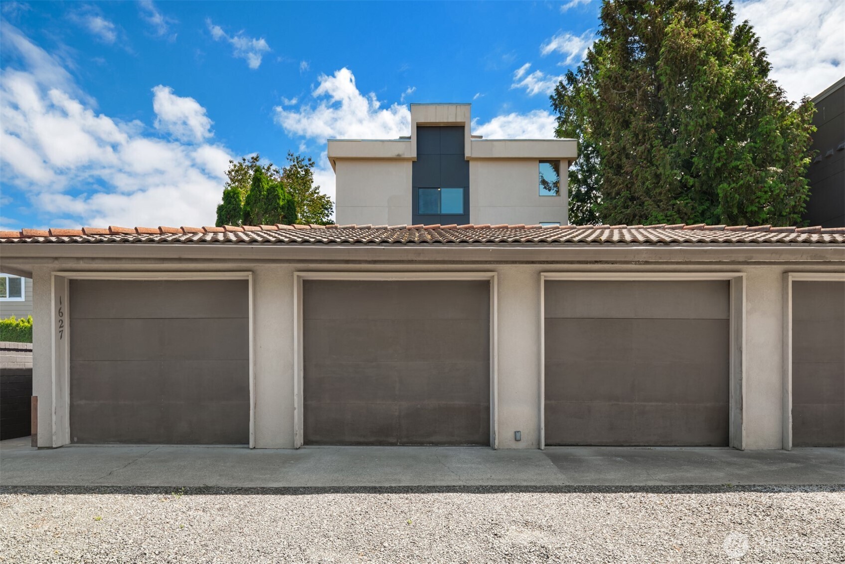1627 California Avenue SW Unit: 2