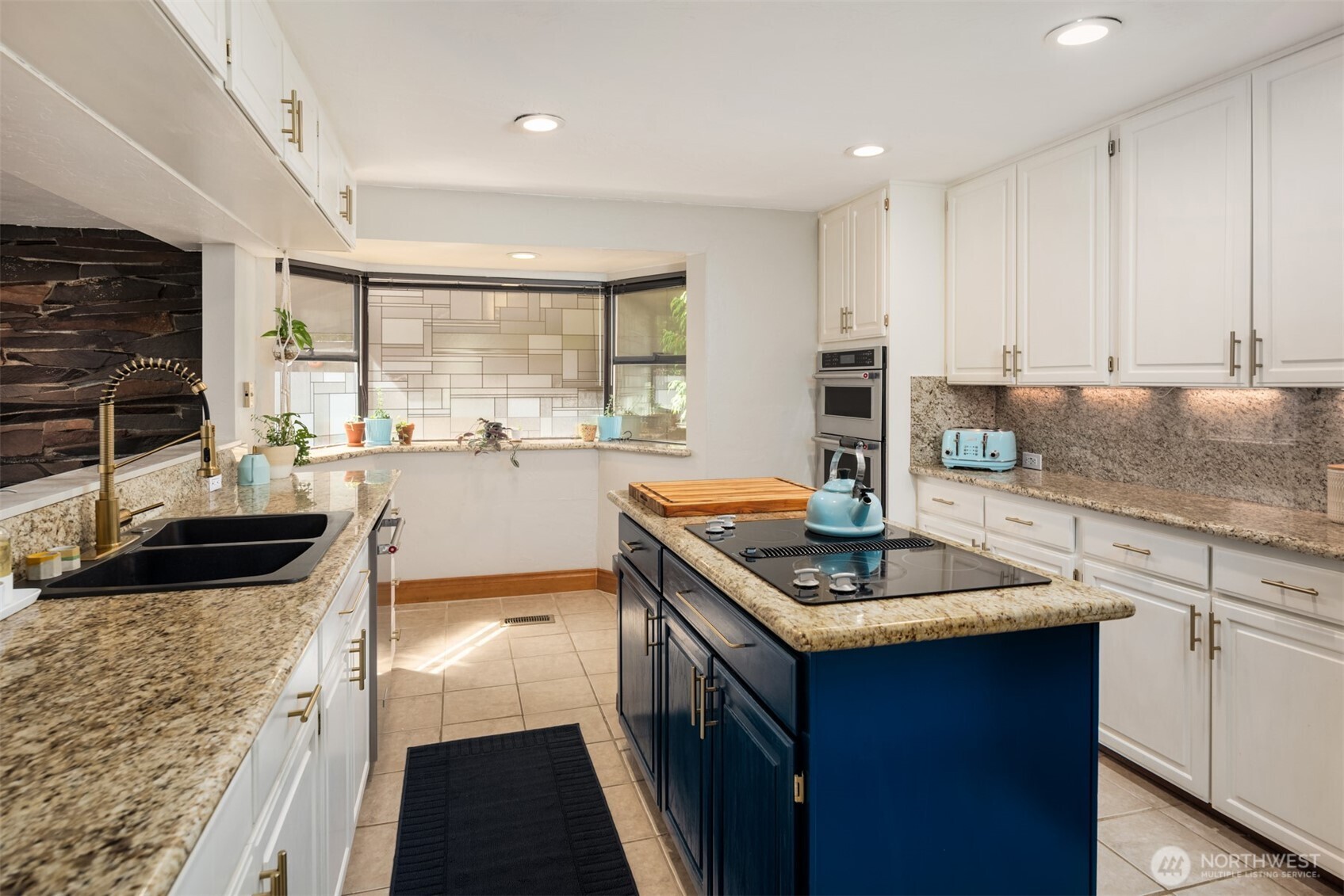 1627 California Avenue SW Unit: 2