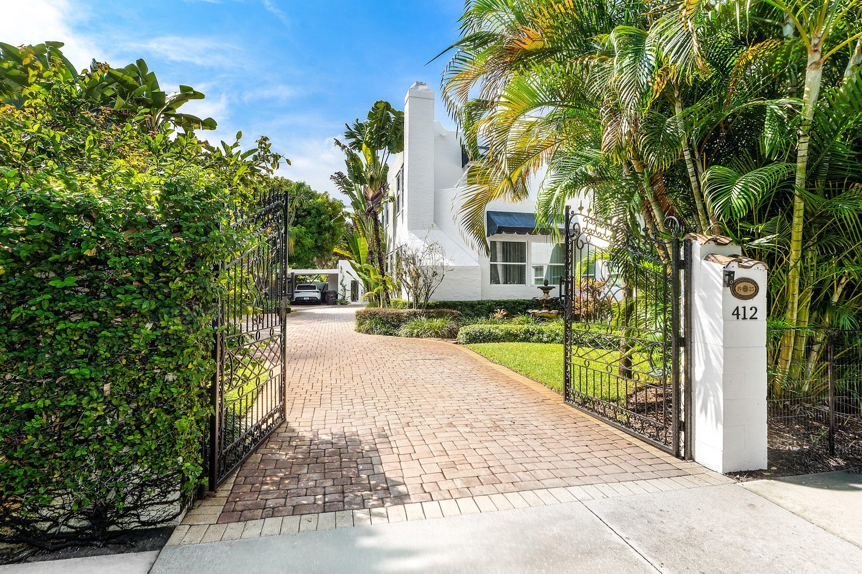 412 35th Street West Palm Beach Fl Us 33407 B26085178