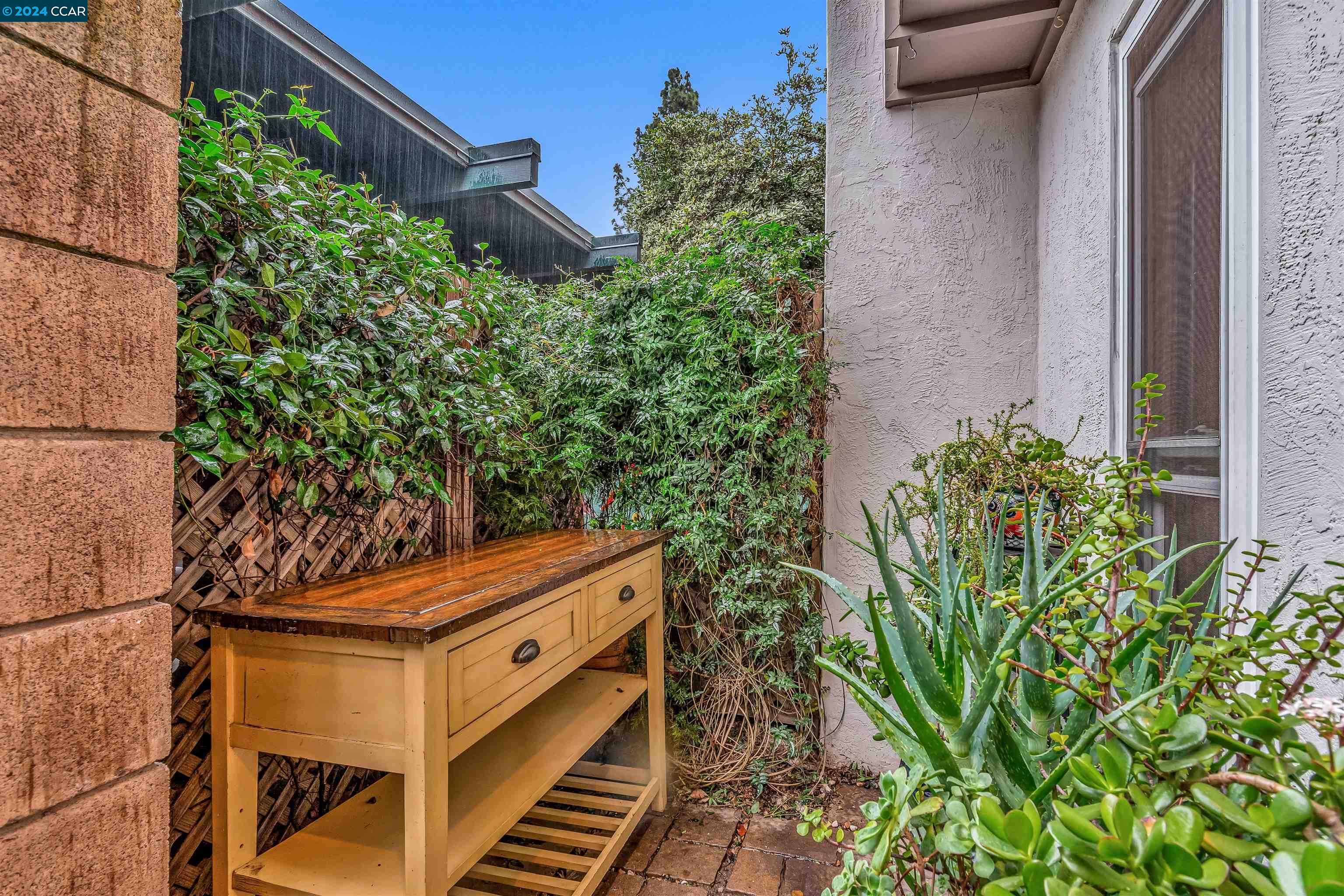 1411 Creekside Dr # 14