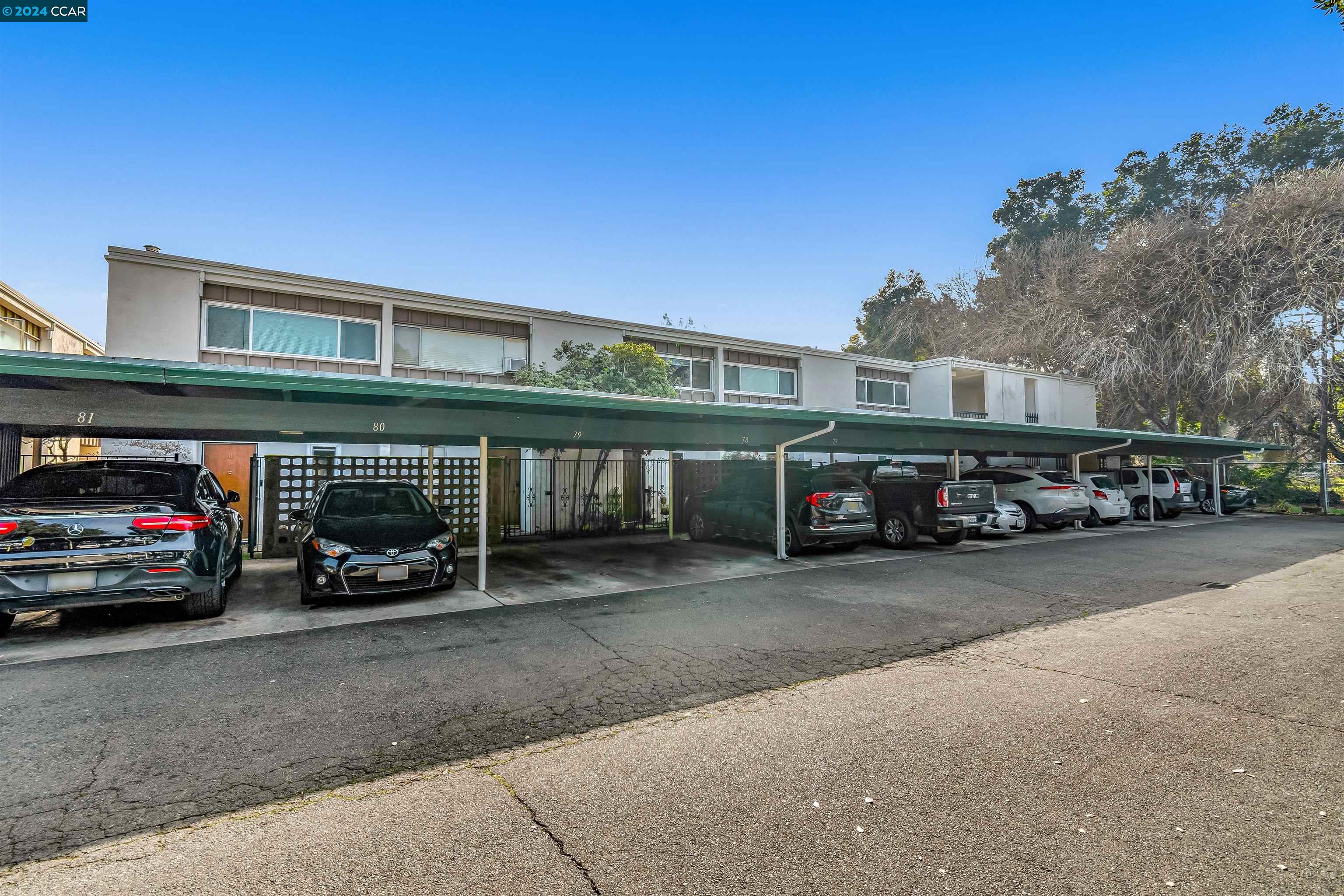 1411 Creekside Dr # 14