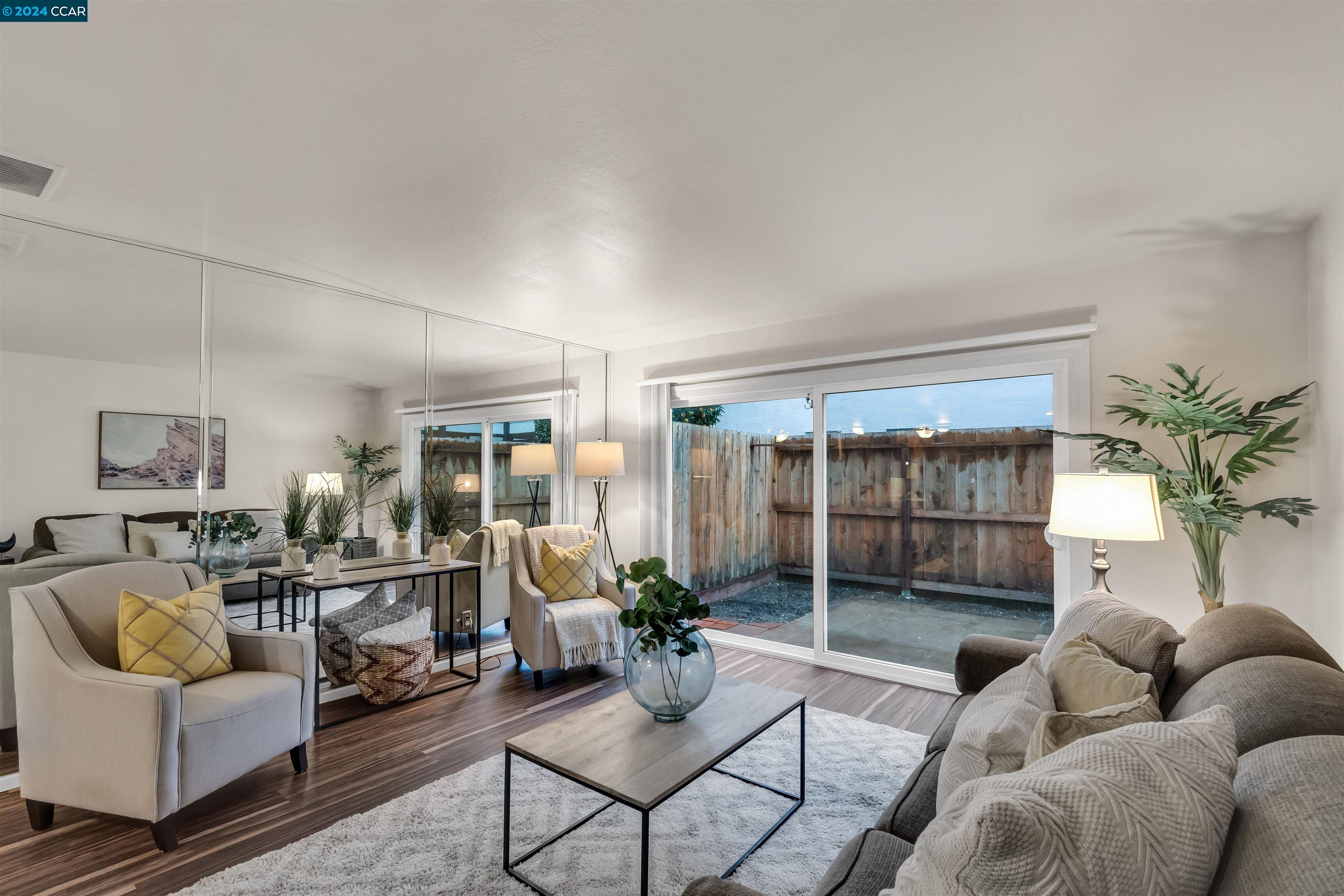 1411 Creekside Dr # 14