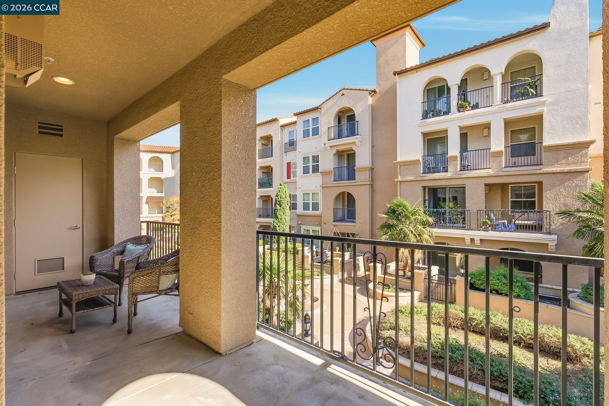 3360 Maguire Way # 201