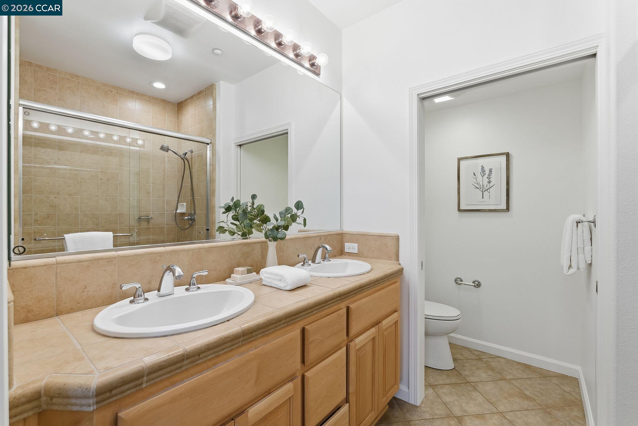 3360 Maguire Way # 201