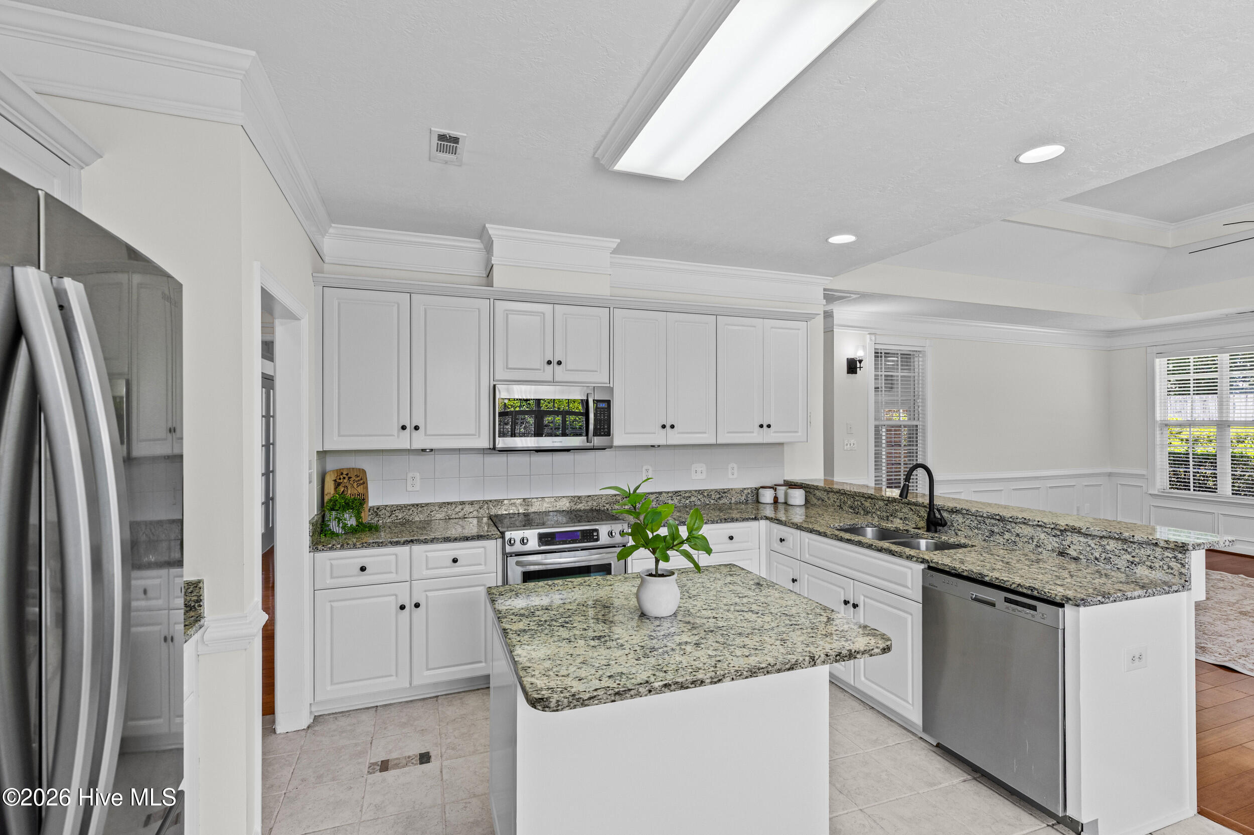 976 Windmill Parkway