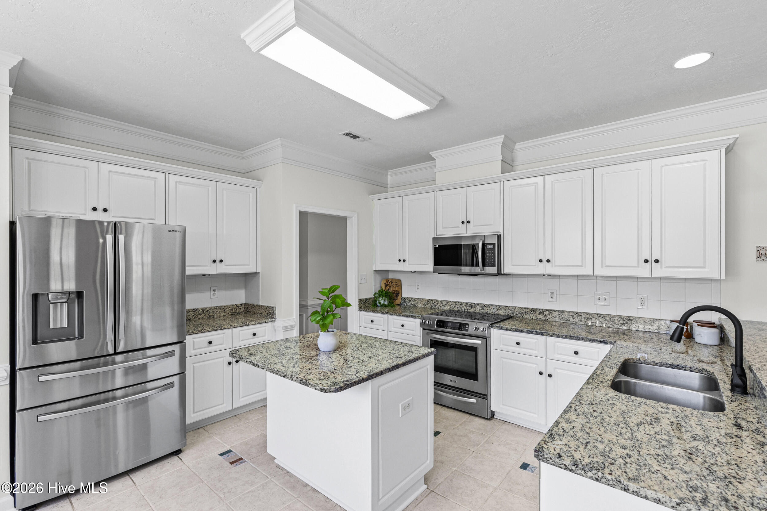 976 Windmill Parkway
