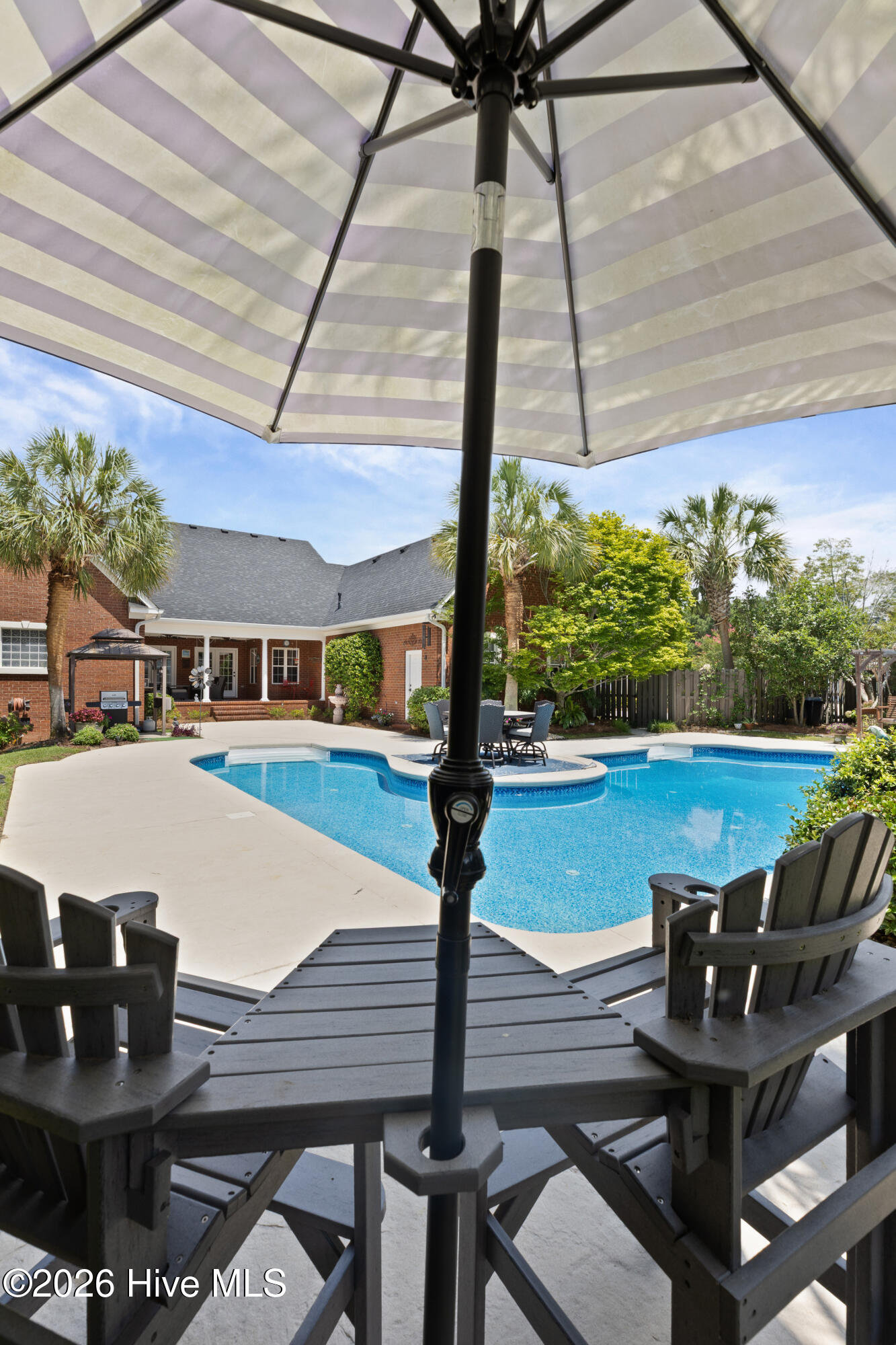 152 Kestwick Drive E