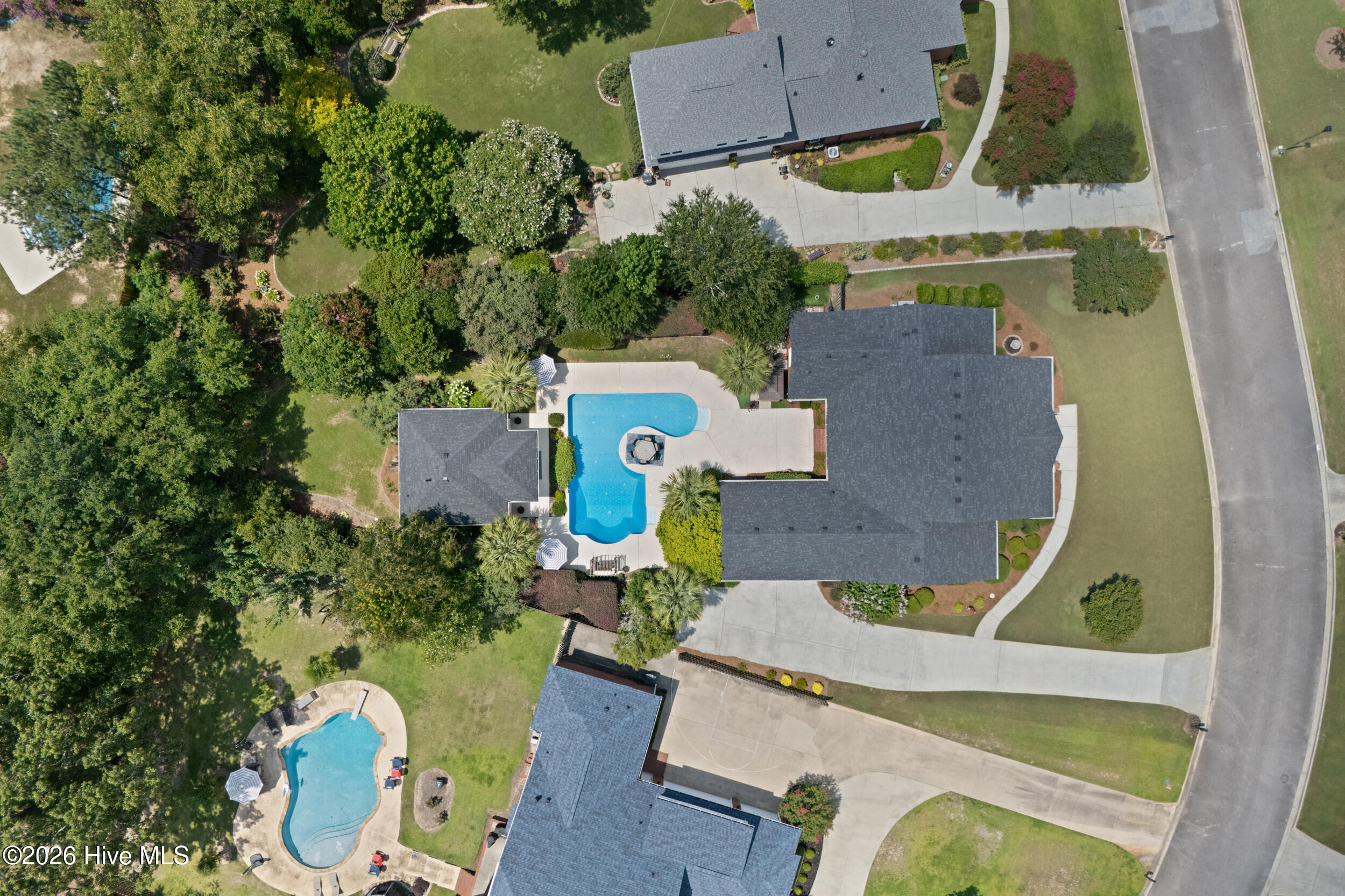 152 Kestwick Drive E