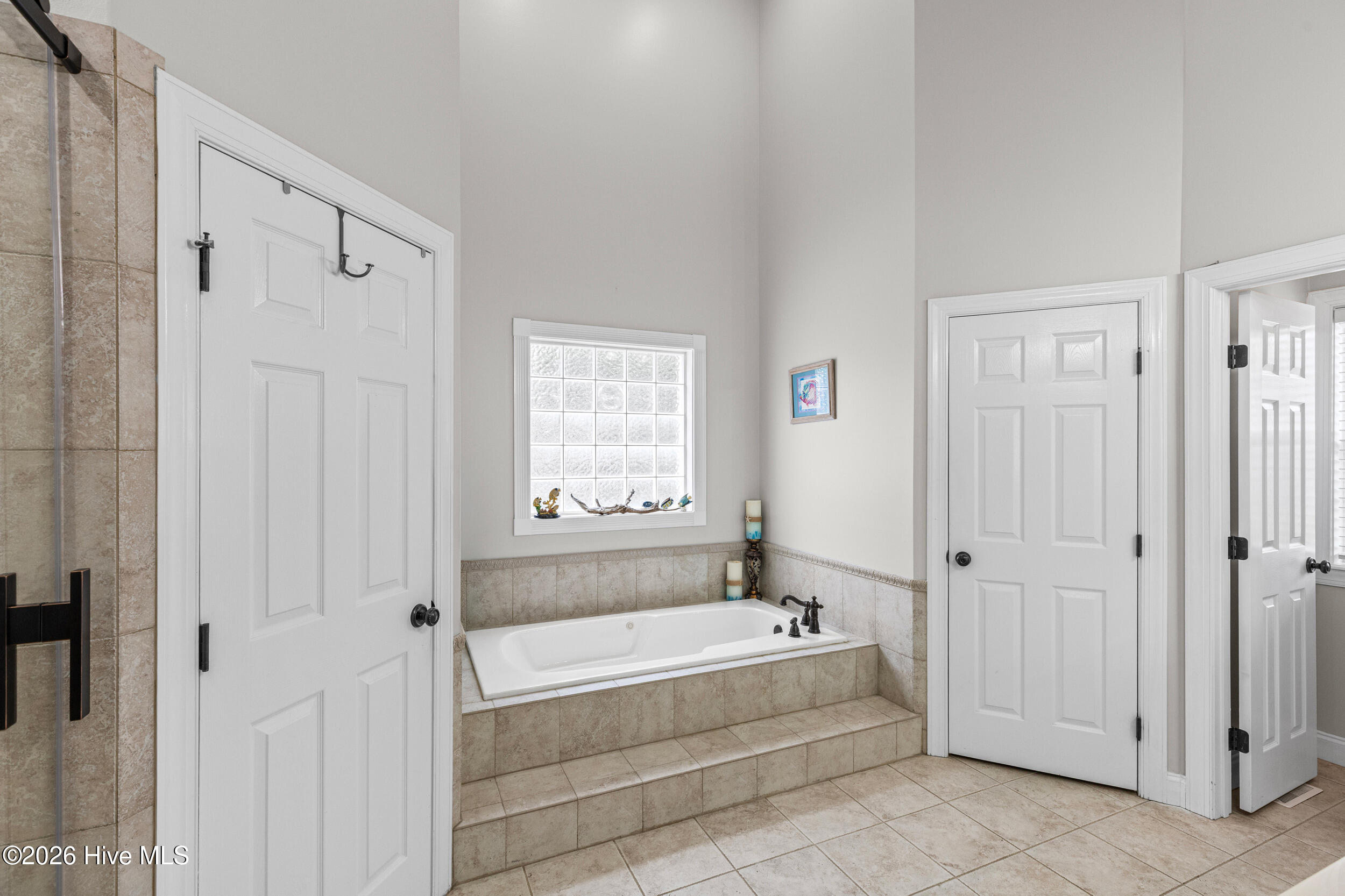 152 Kestwick Drive E