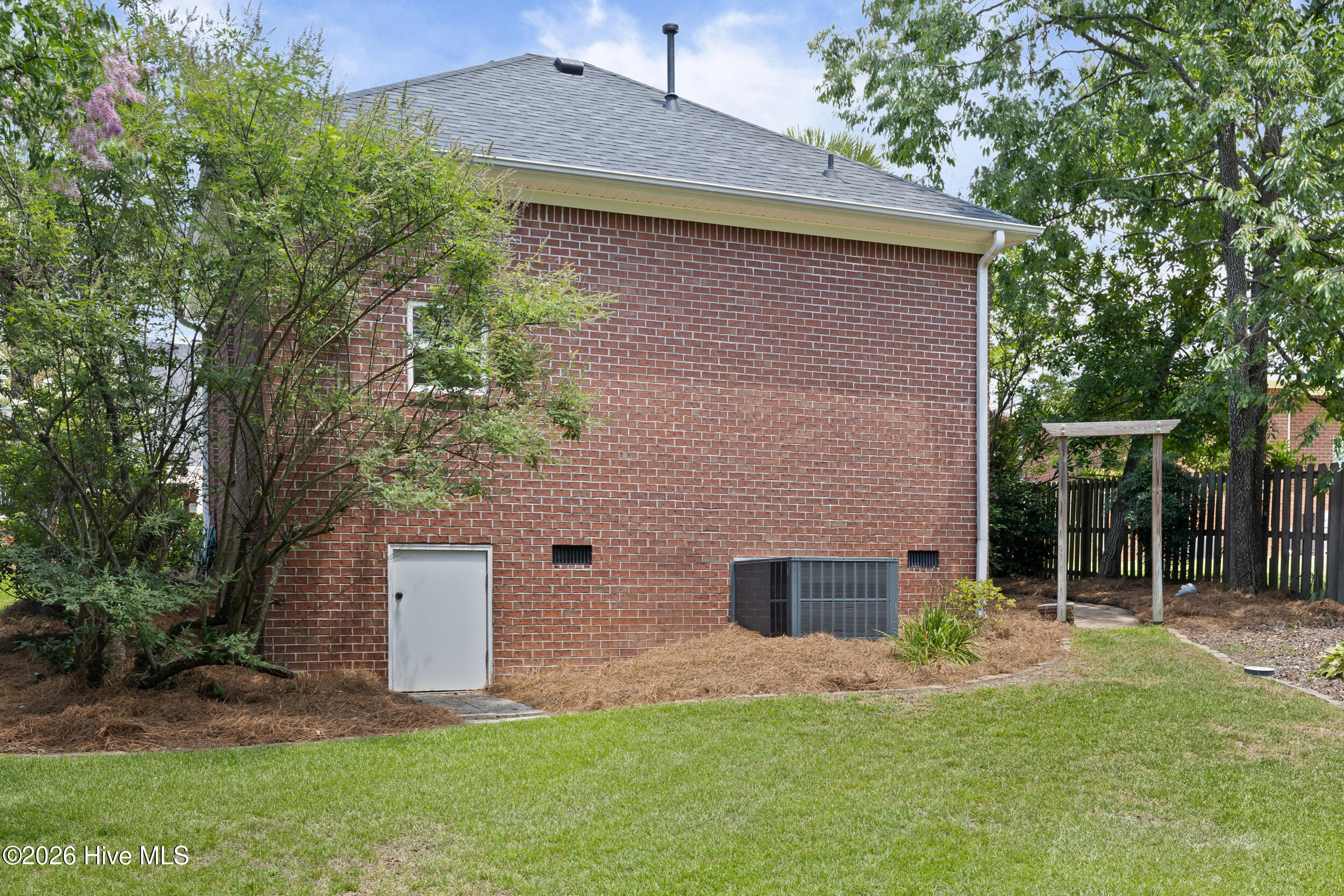 152 Kestwick Drive E
