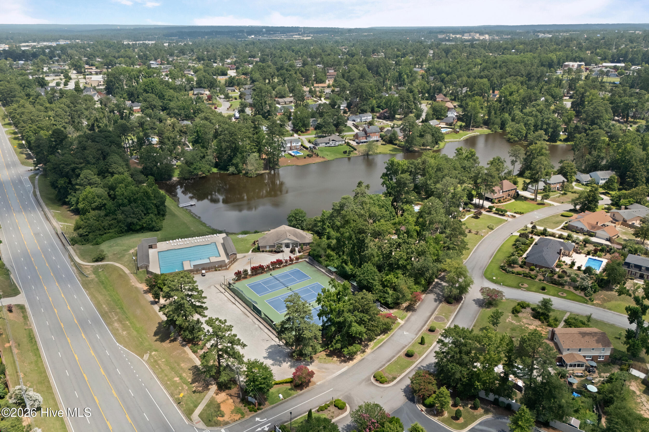 152 Kestwick Drive E