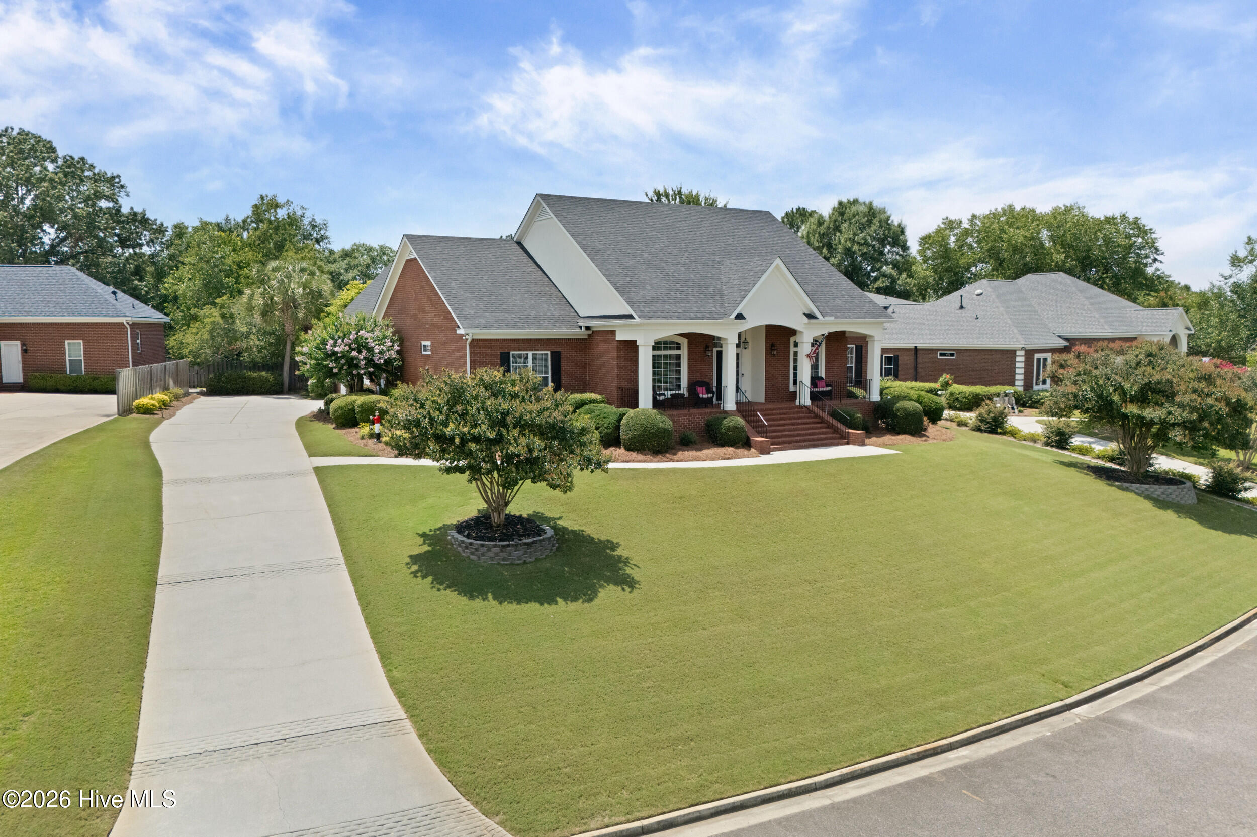 152 Kestwick Drive E