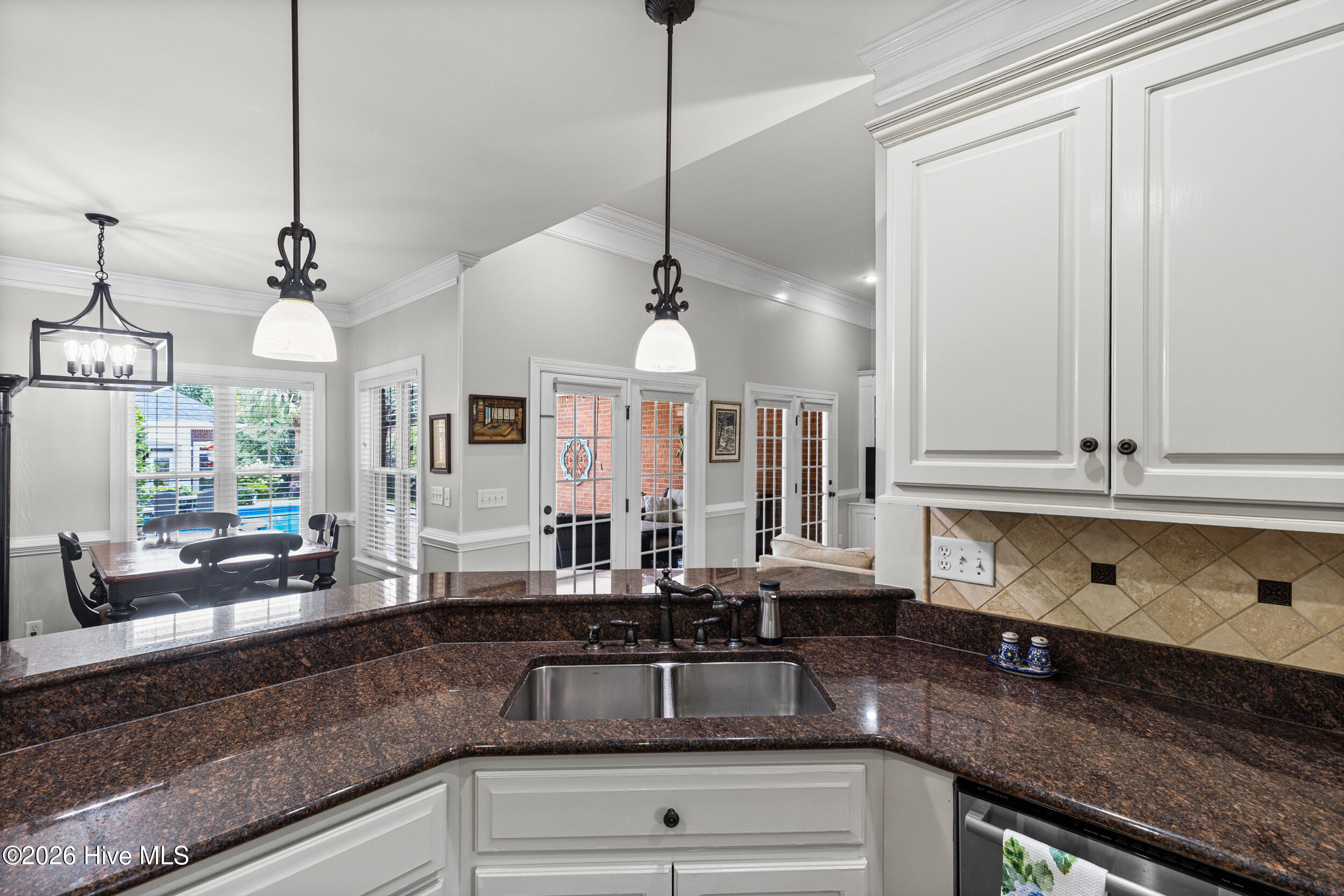 152 Kestwick Drive E
