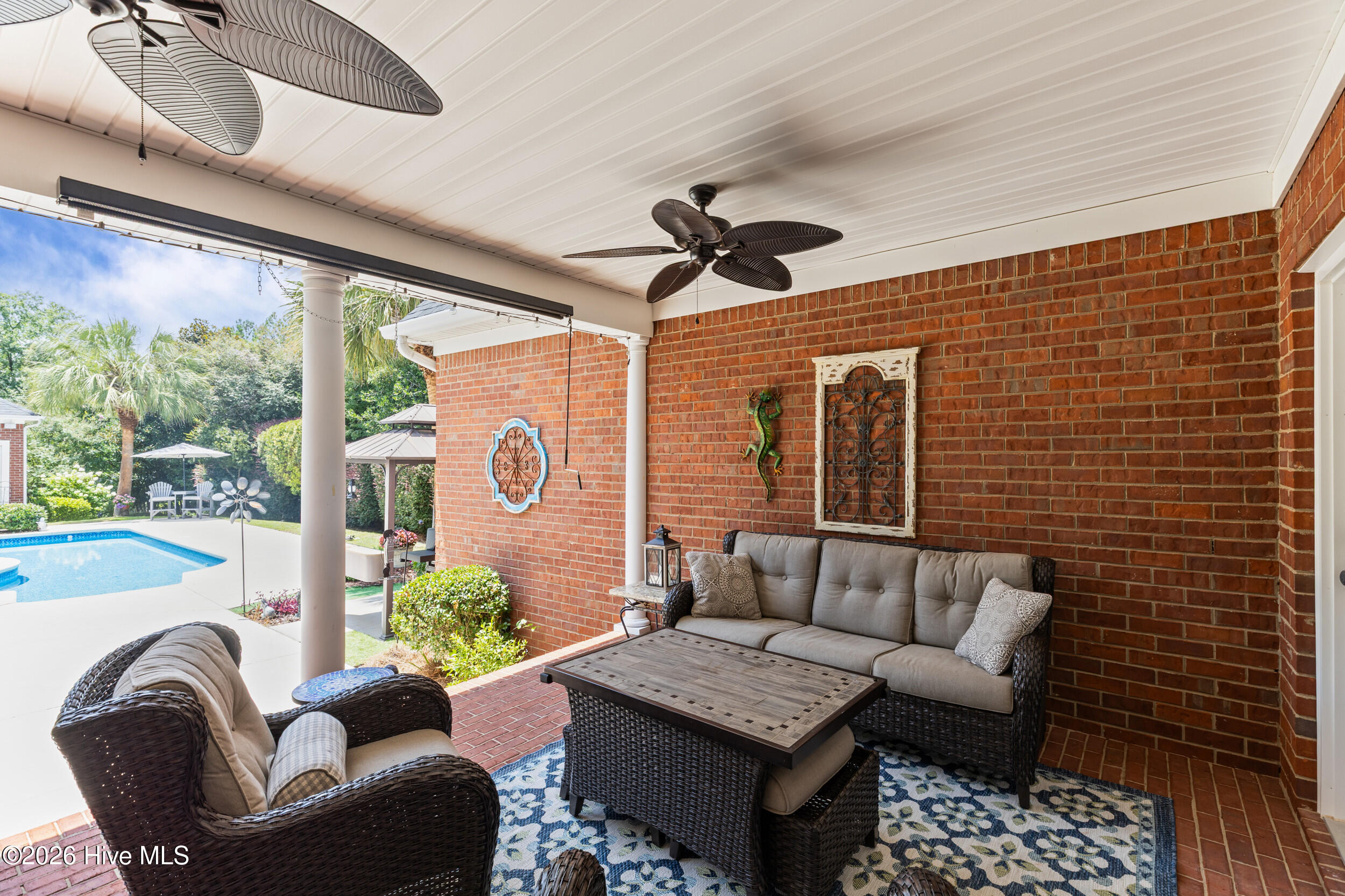 152 Kestwick Drive E