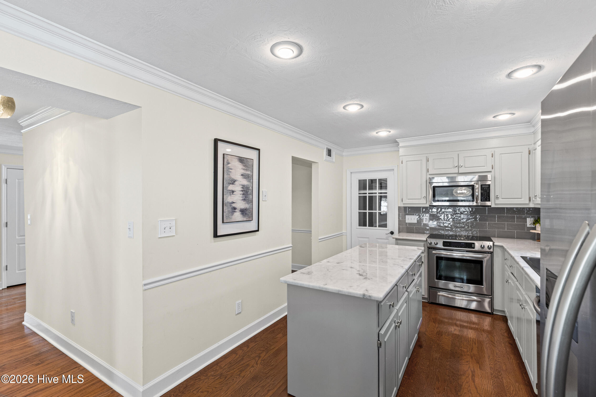 528 Oak Brook Drive