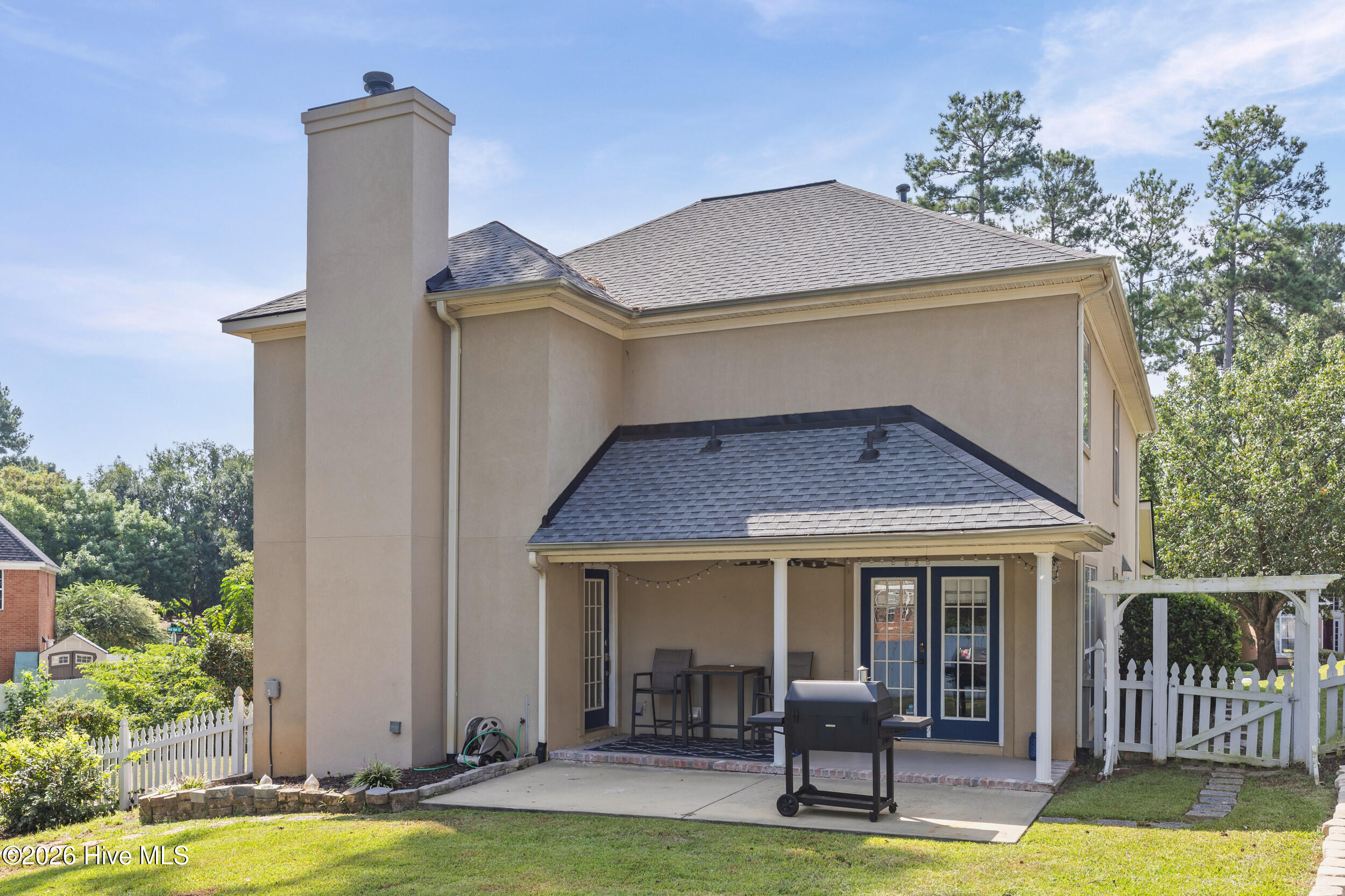 528 Oak Brook Drive