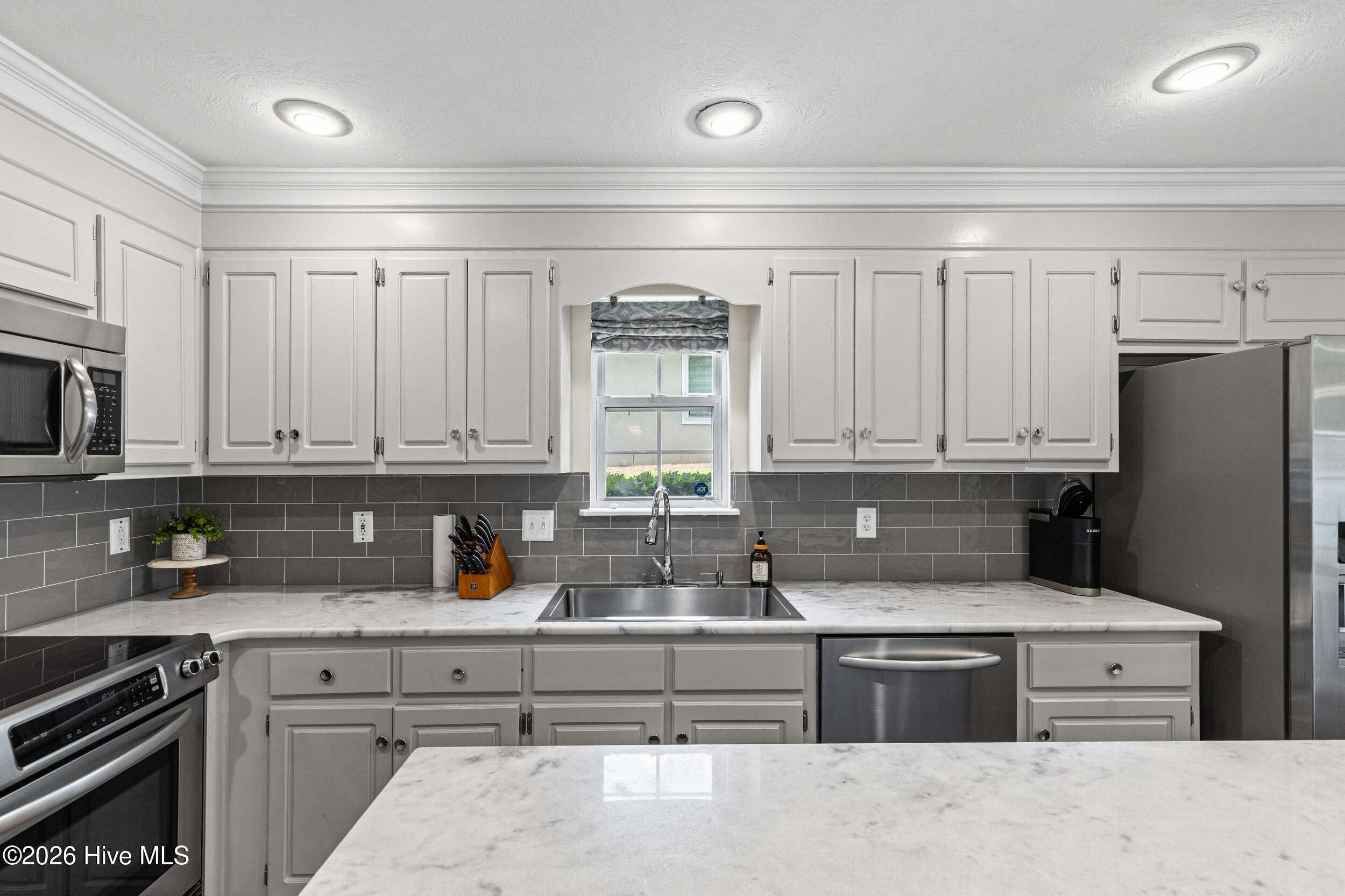 528 Oak Brook Drive