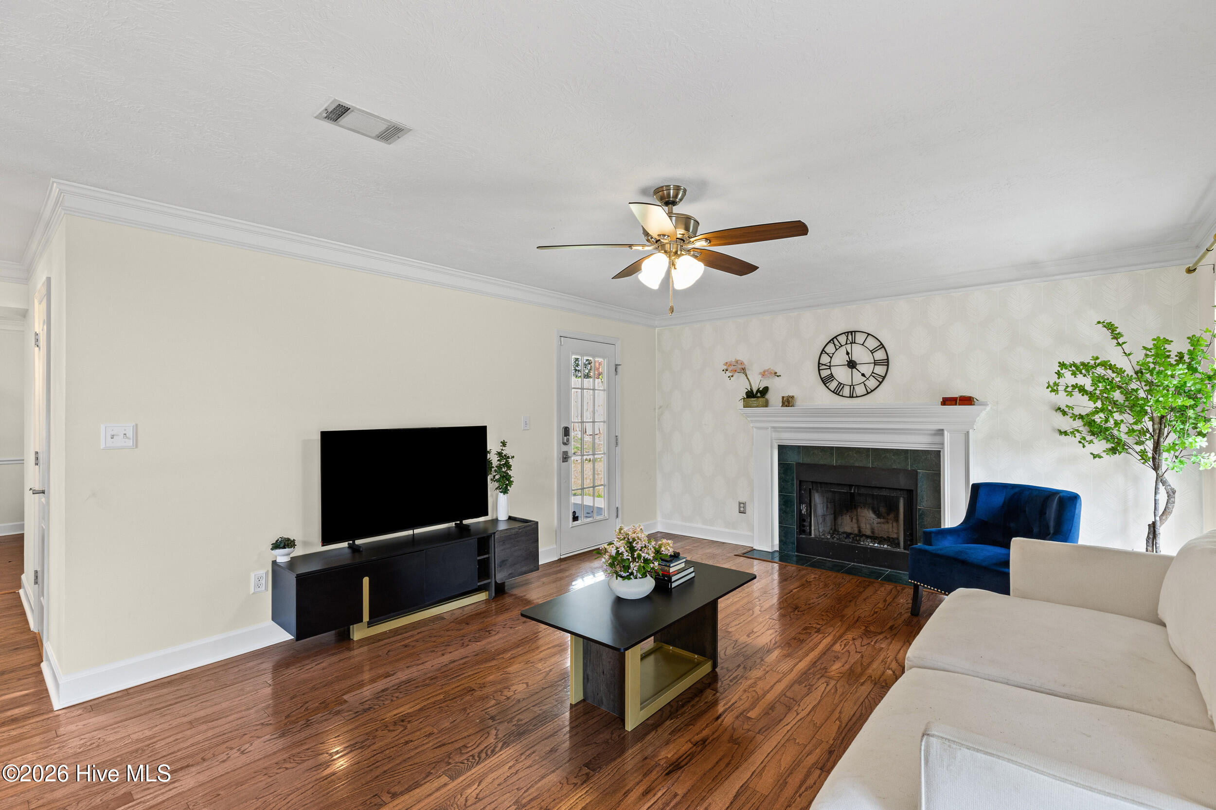 528 Oak Brook Drive