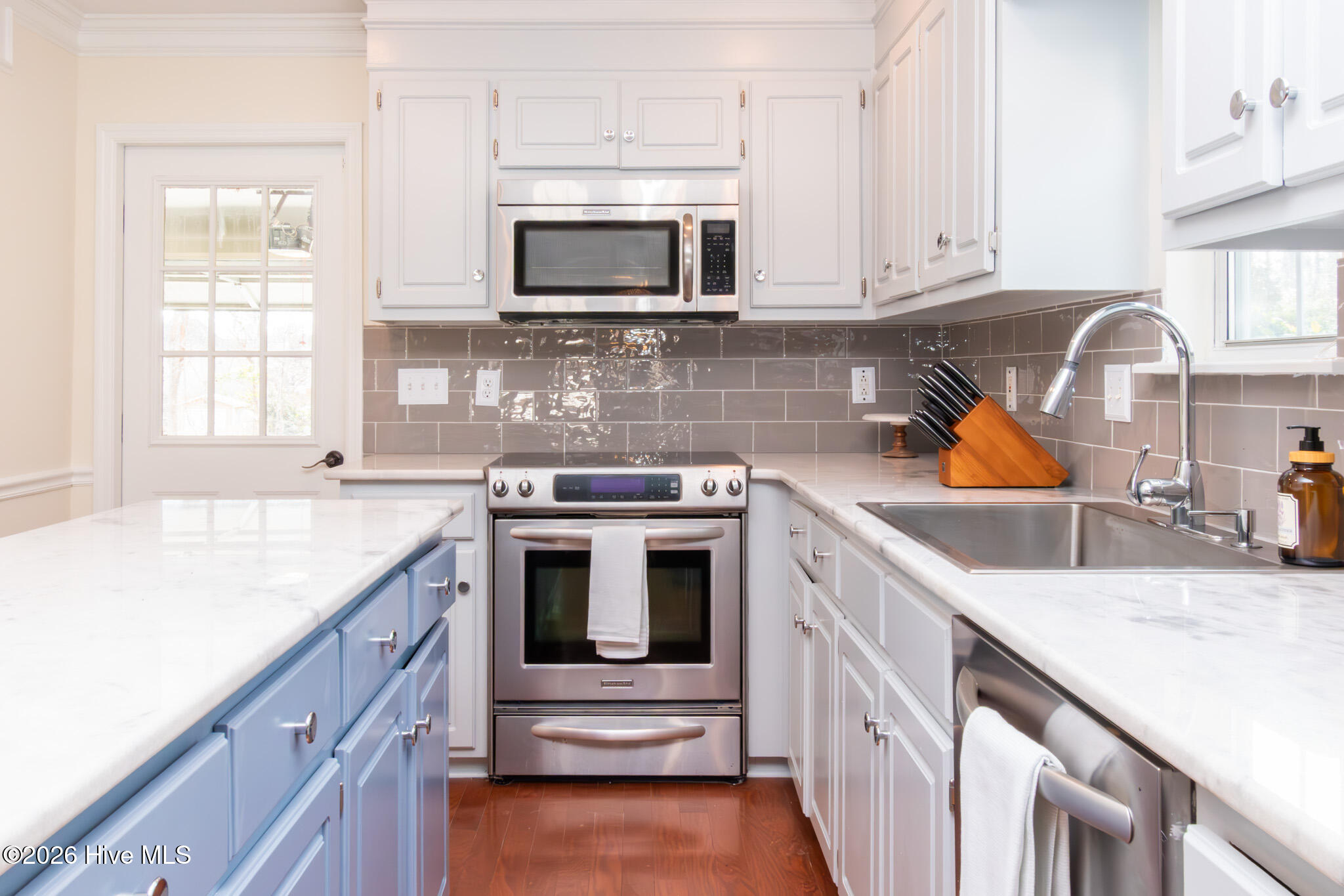 528 Oak Brook Drive